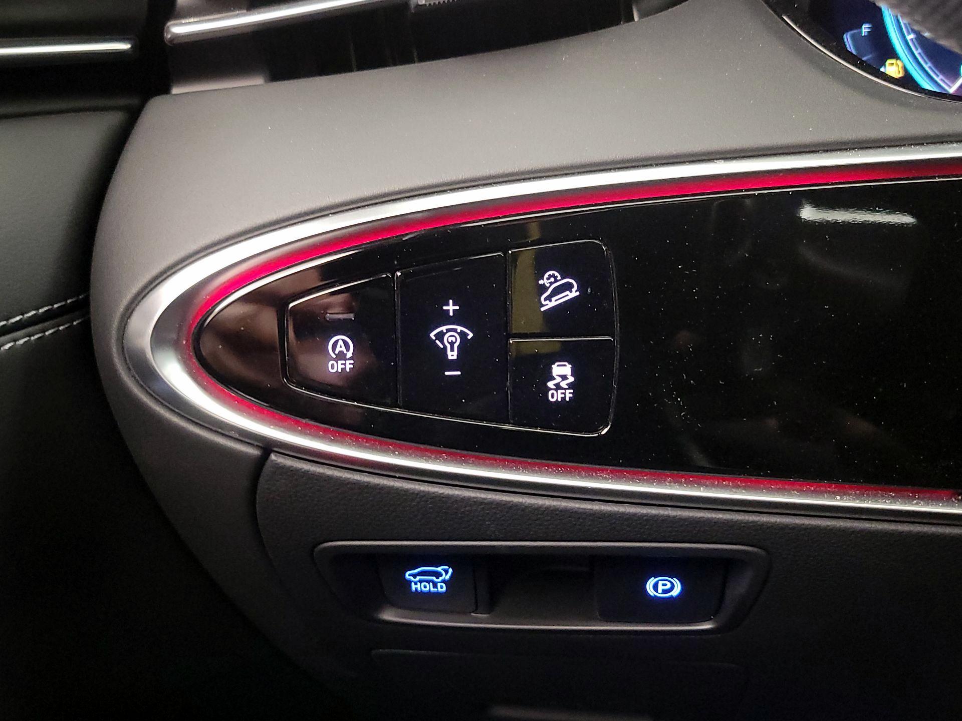 Thumbnail: 2025 Genesis GV70 - 13