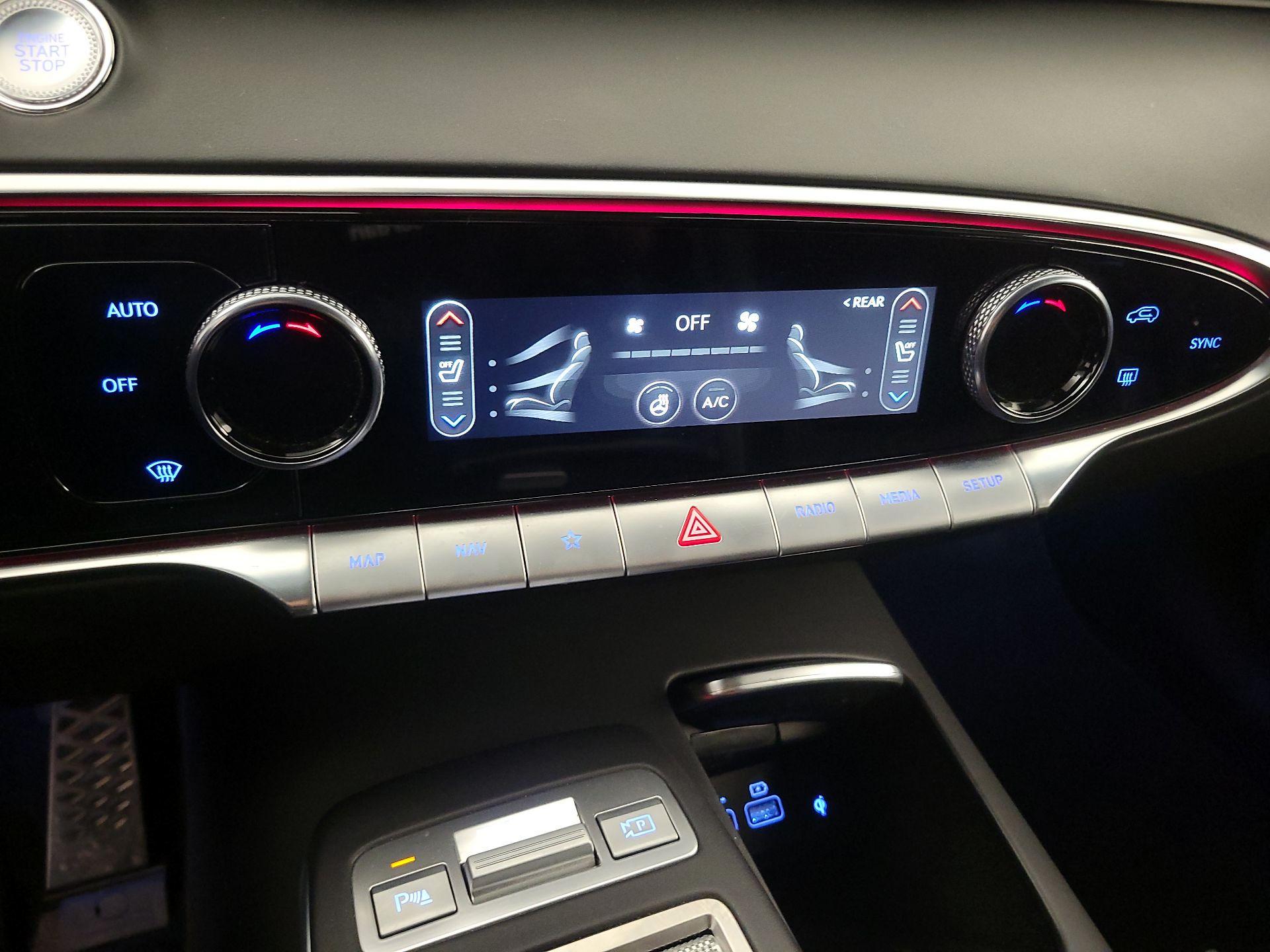 Thumbnail: 2025 Genesis GV70 - 16