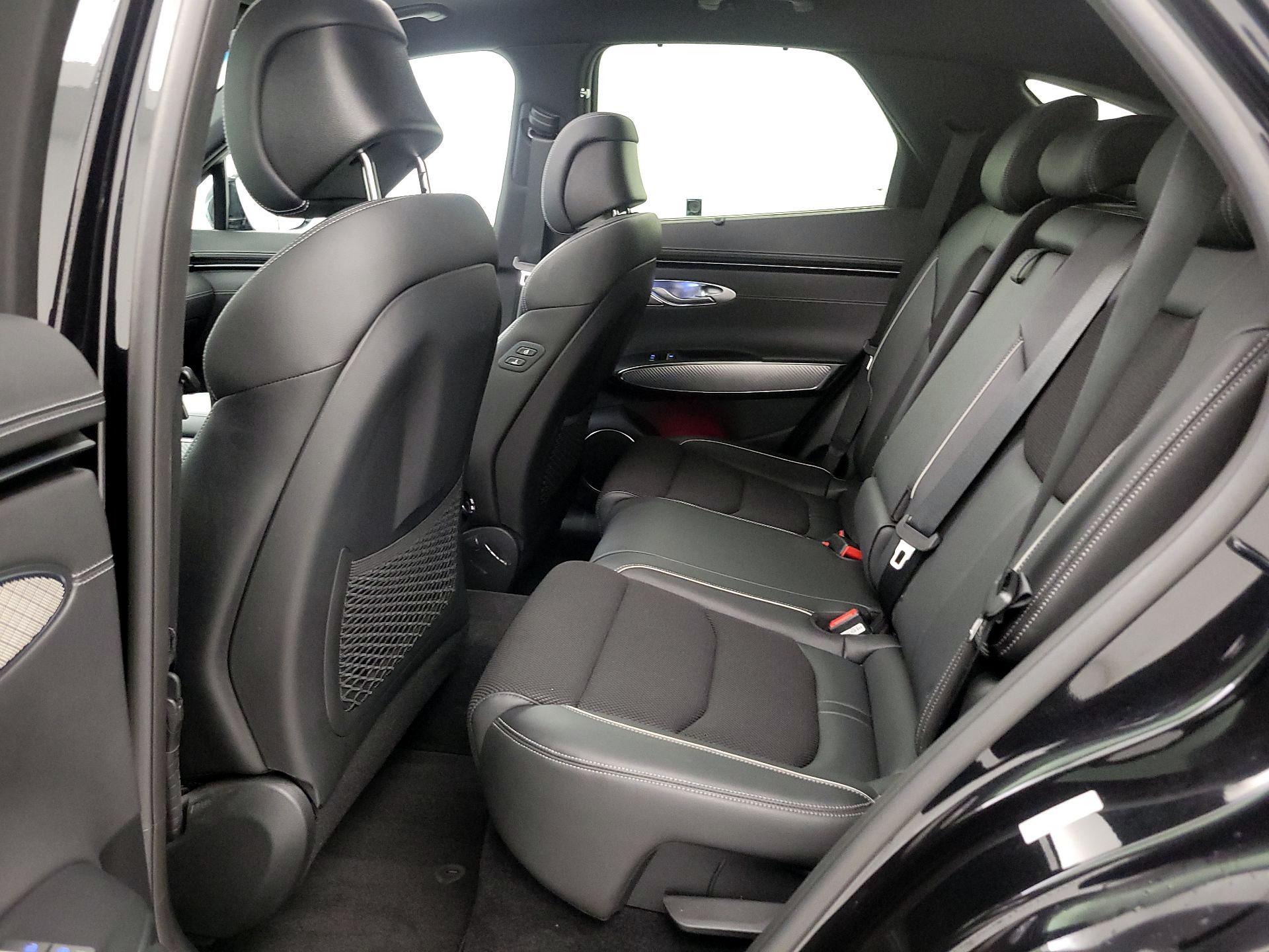 Thumbnail: 2025 Genesis GV70 - 20