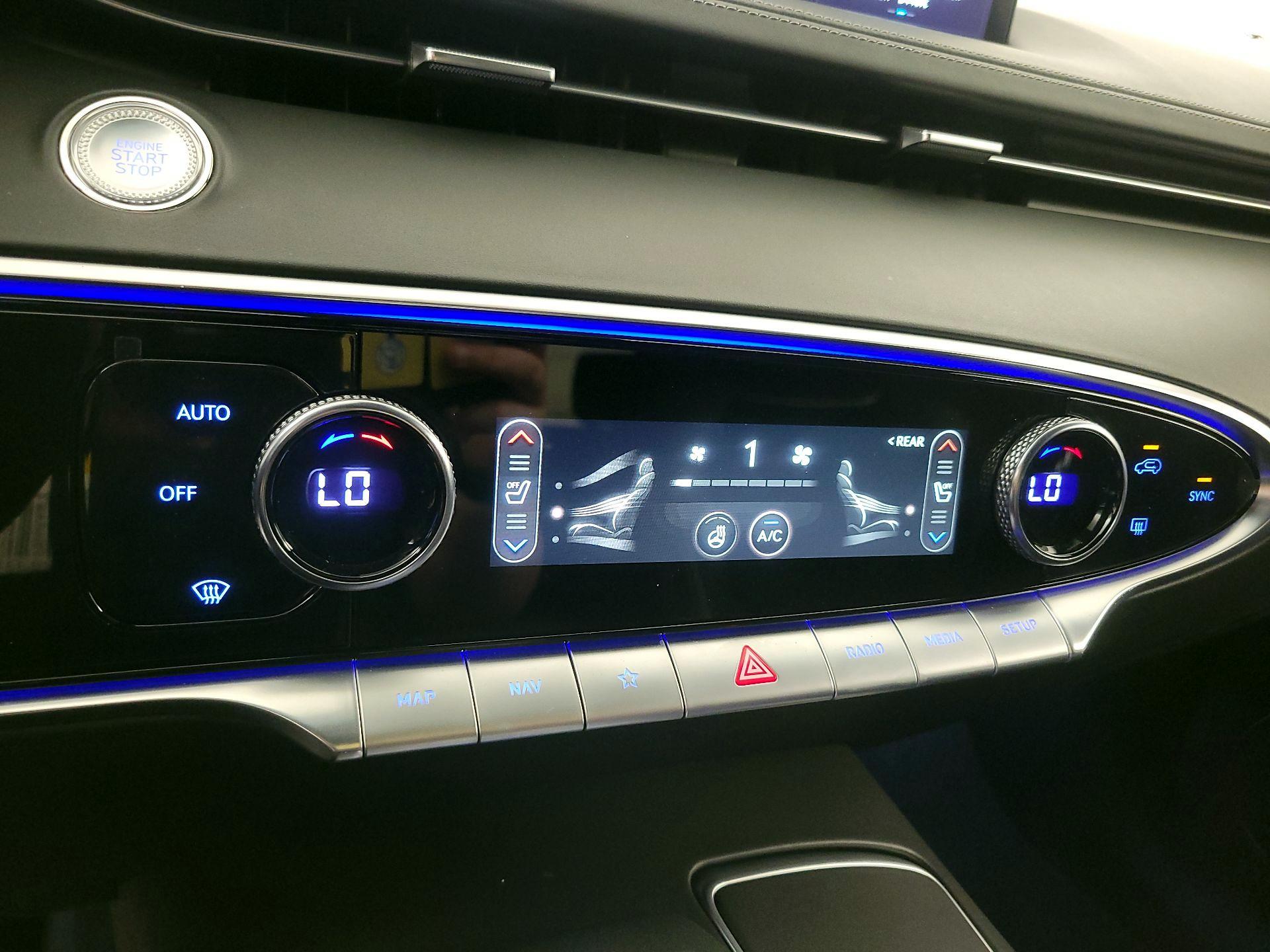 Thumbnail: 2025 Genesis GV70 - 17