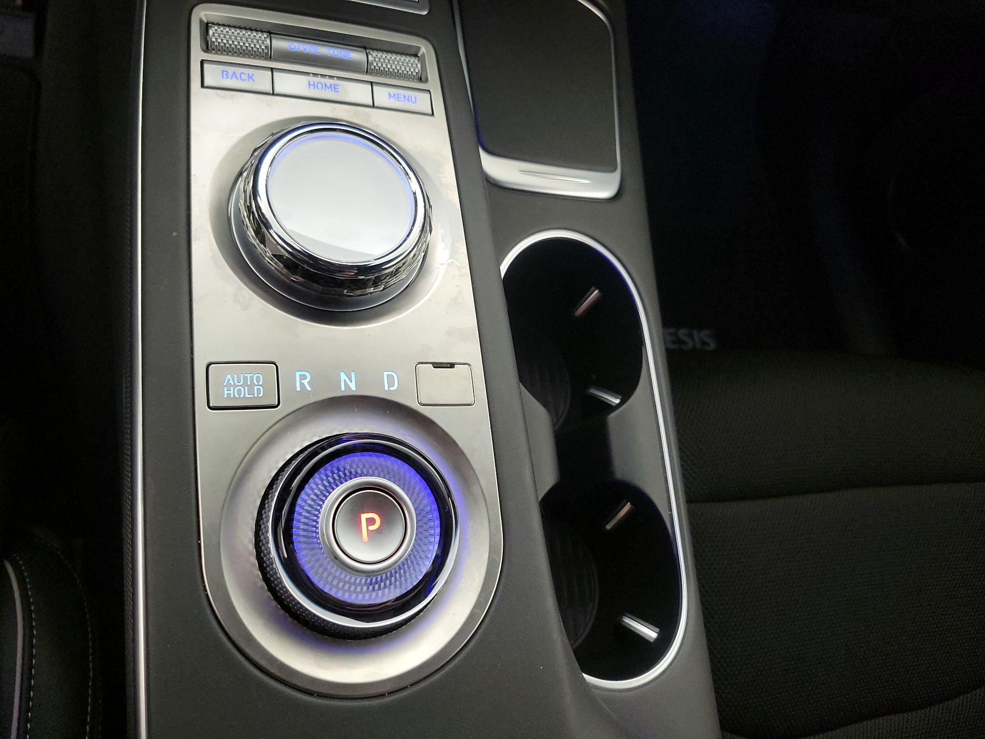 Thumbnail: 2025 Genesis GV70 - 18