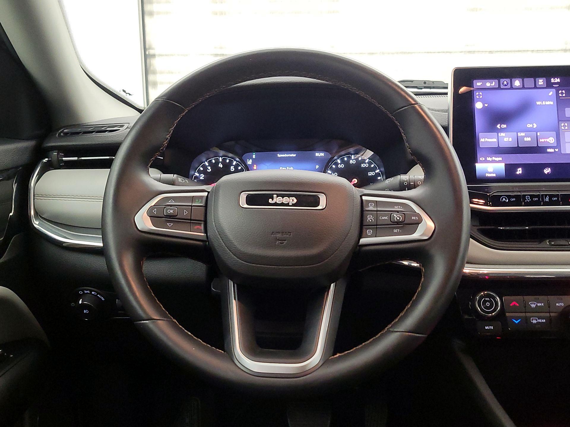 Thumbnail: 2022 Jeep Compass - 10