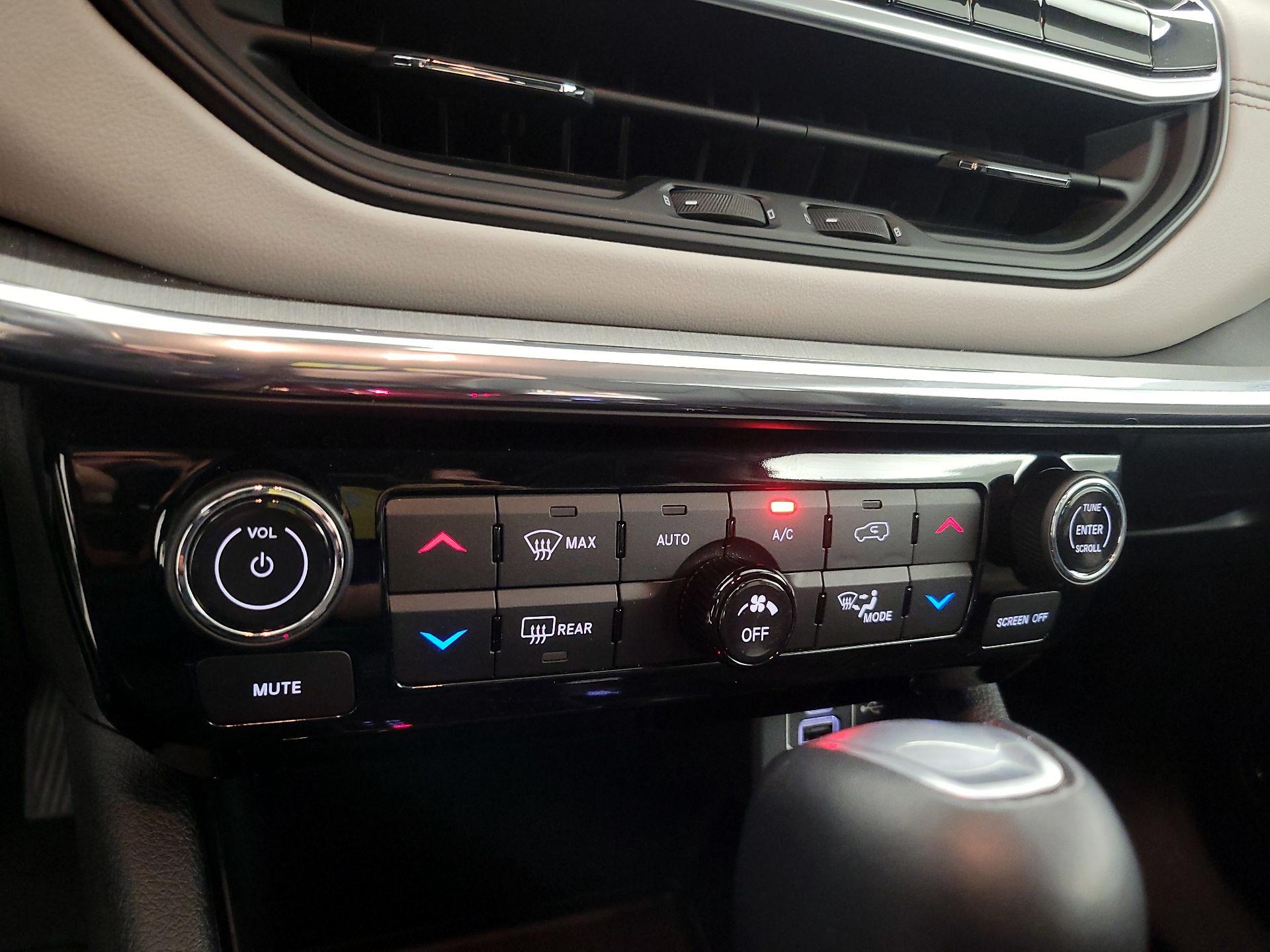 Thumbnail: 2022 Jeep Compass - 16