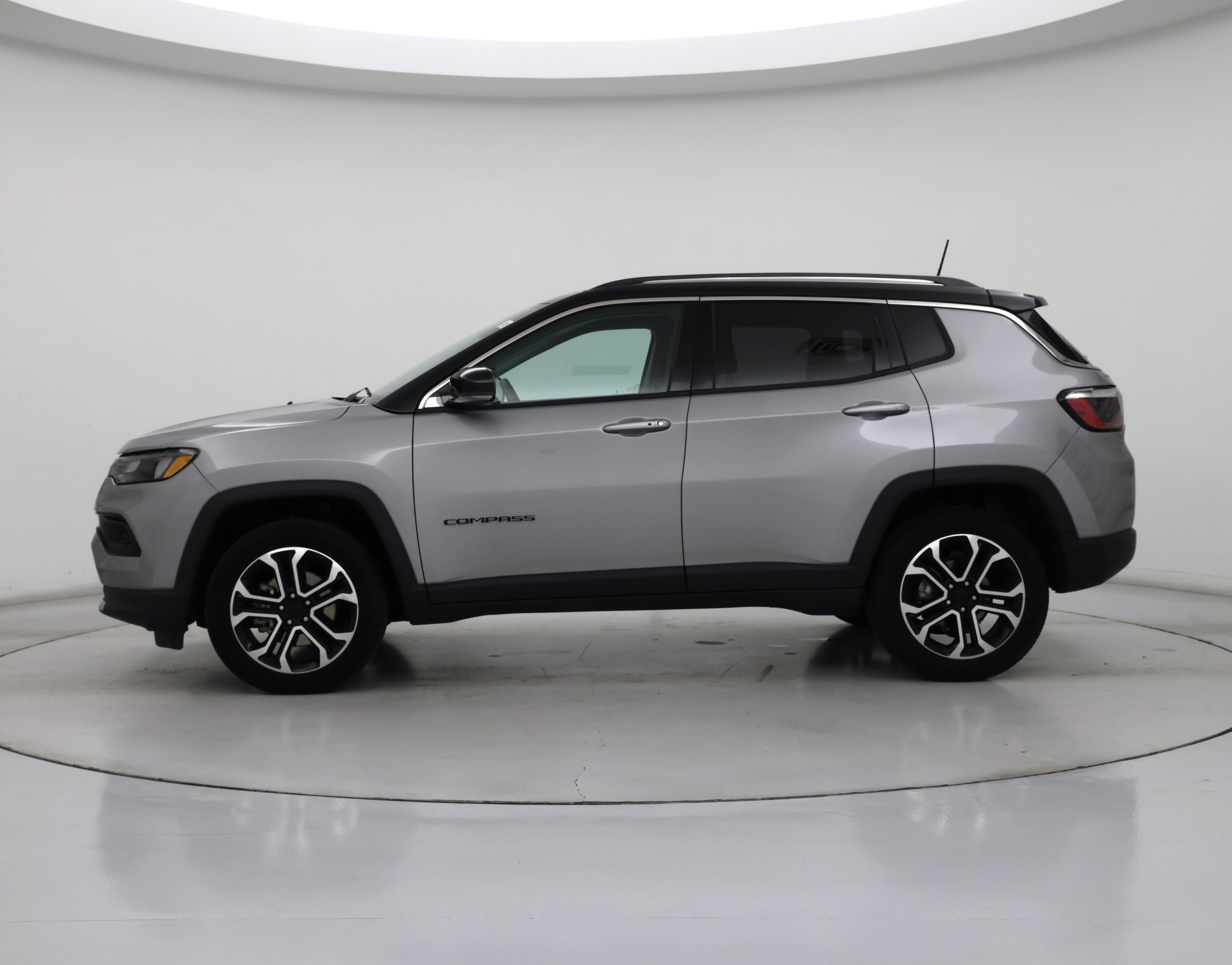 Thumbnail: 2022 Jeep Compass - 3