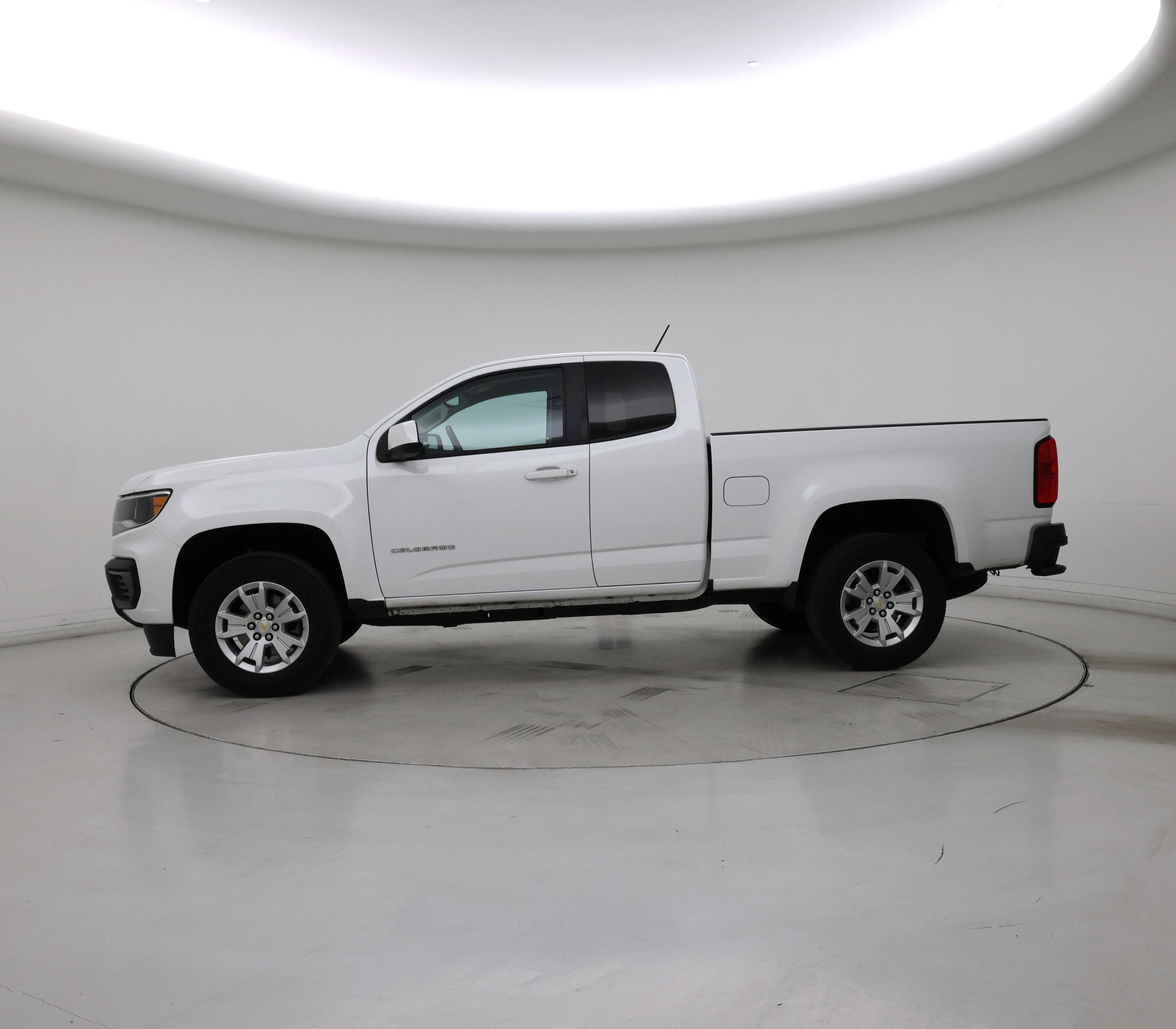 Thumbnail: 2022 Chevrolet Colorado - 3