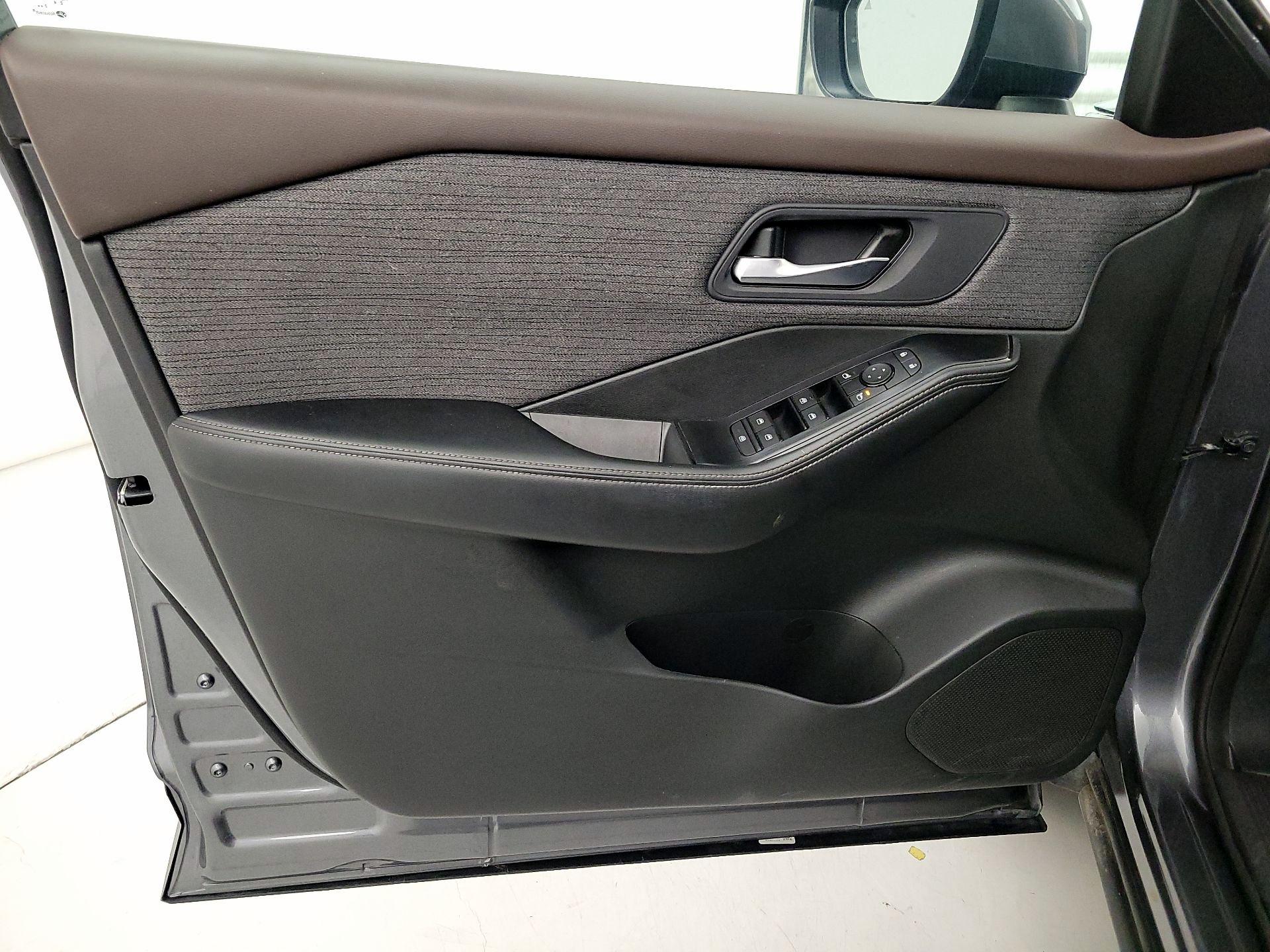 Thumbnail: 2023 Nissan Rogue - 12