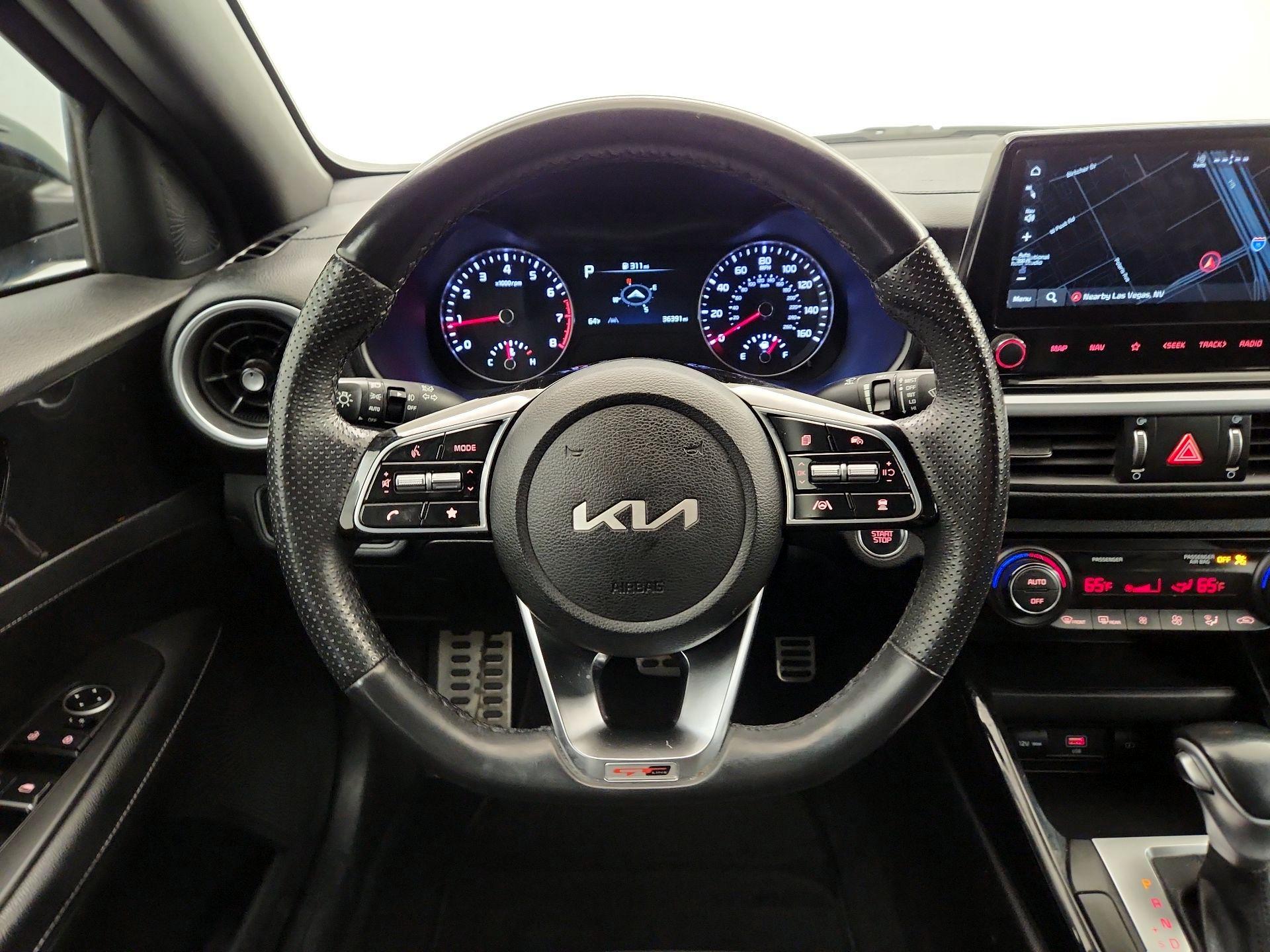 Thumbnail: 2023 Kia Forte - 10