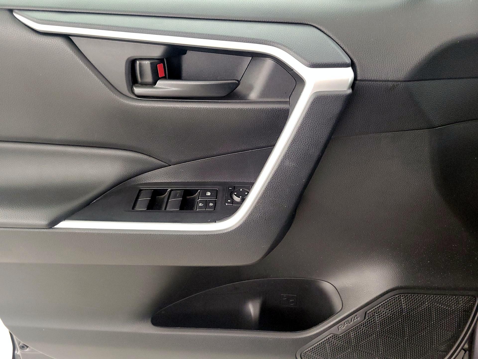 Thumbnail: 2024 Toyota RAV4 - 12