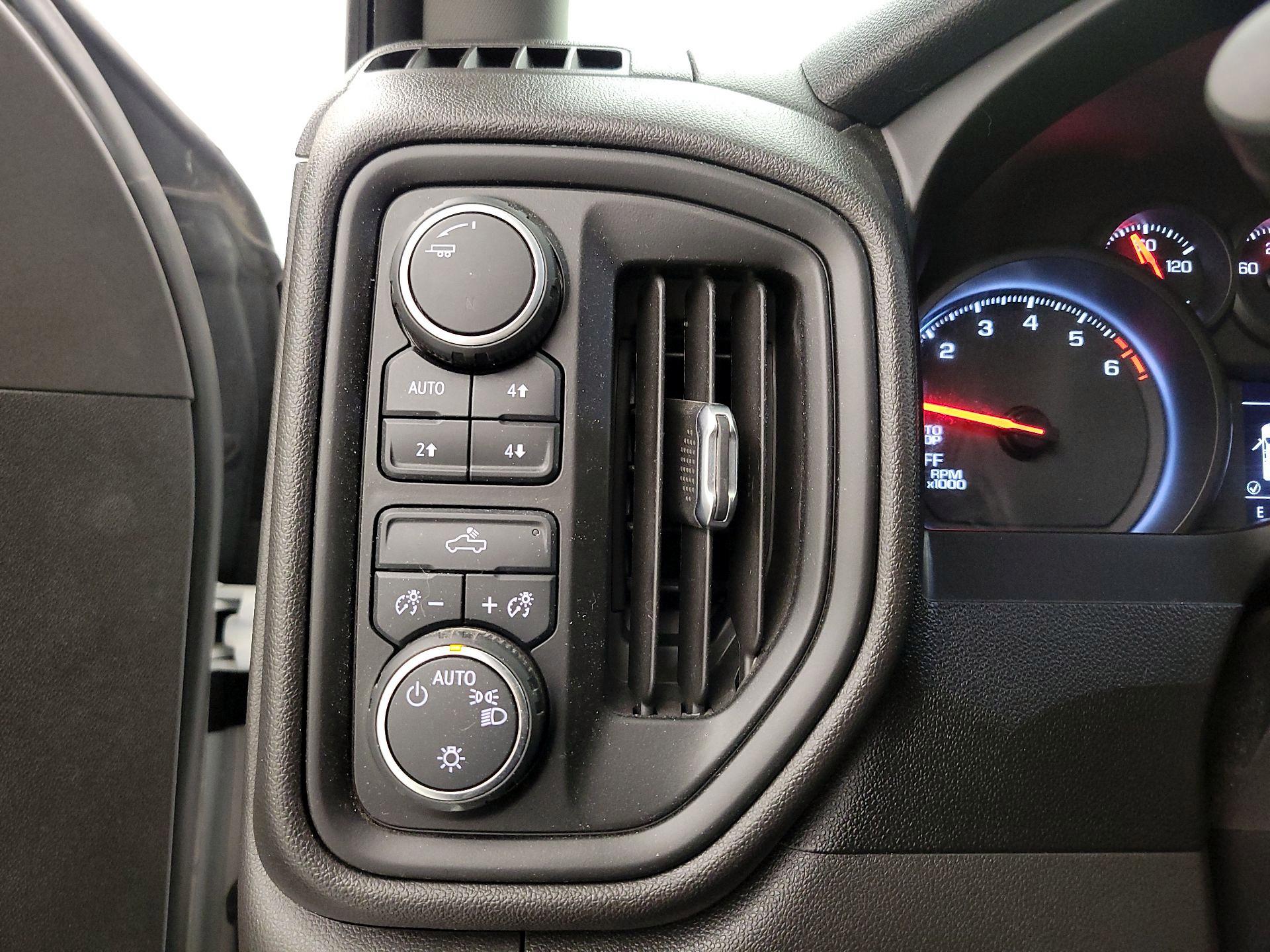 Thumbnail: 2021 Chevrolet Silverado 1500 - 13