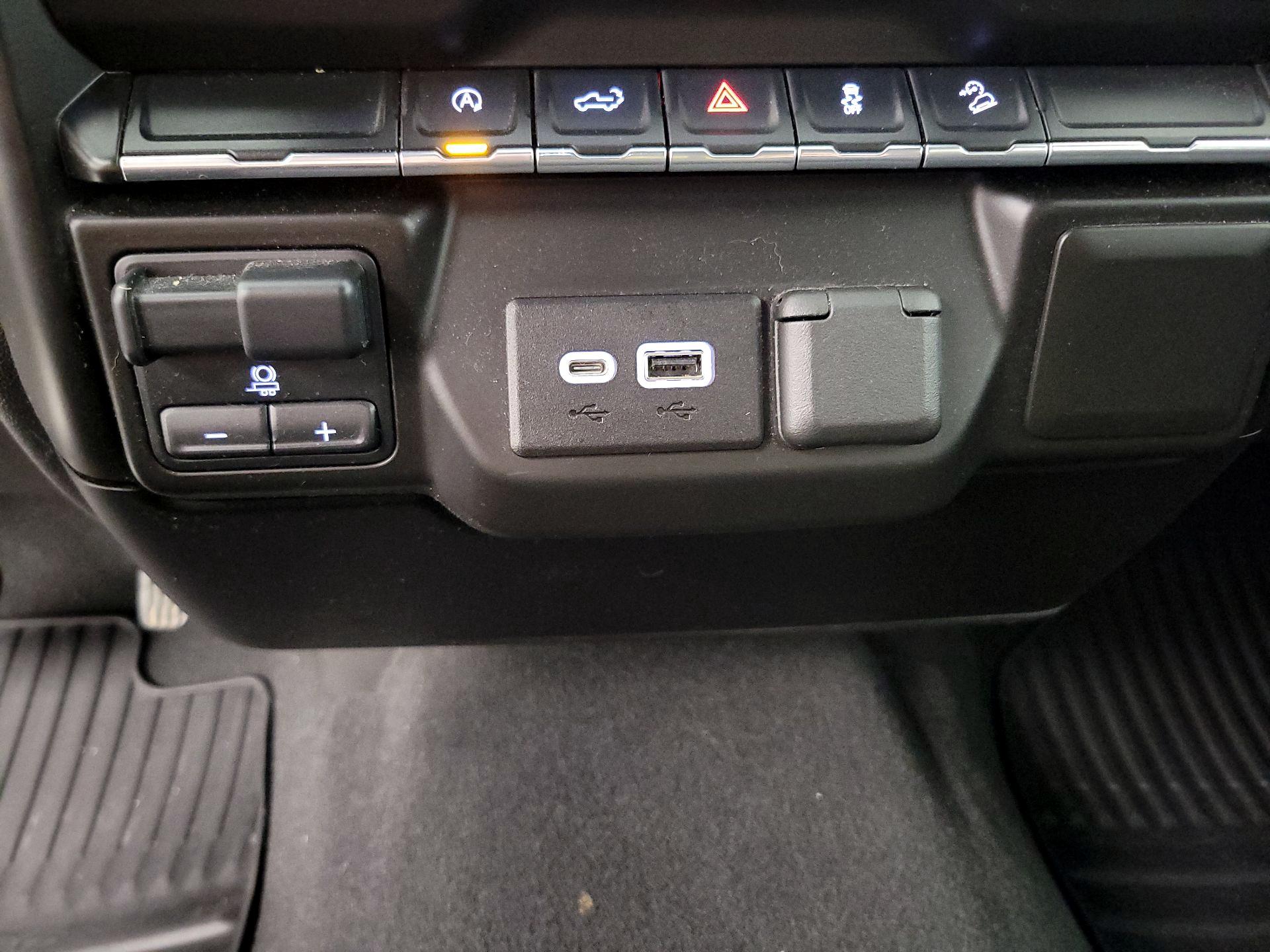 Thumbnail: 2021 Chevrolet Silverado 1500 - 18