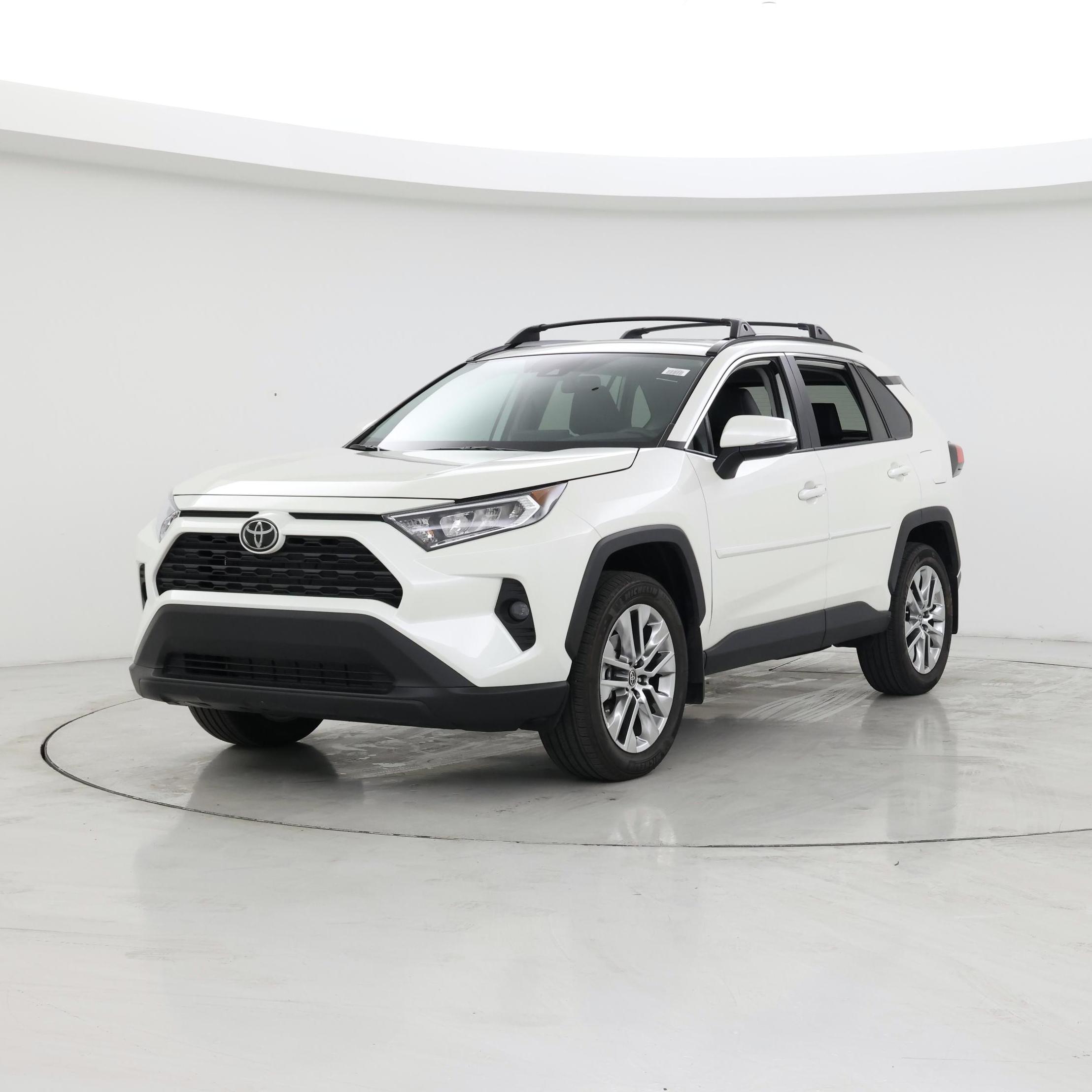 Thumbnail: 2021 Toyota RAV4 - 4