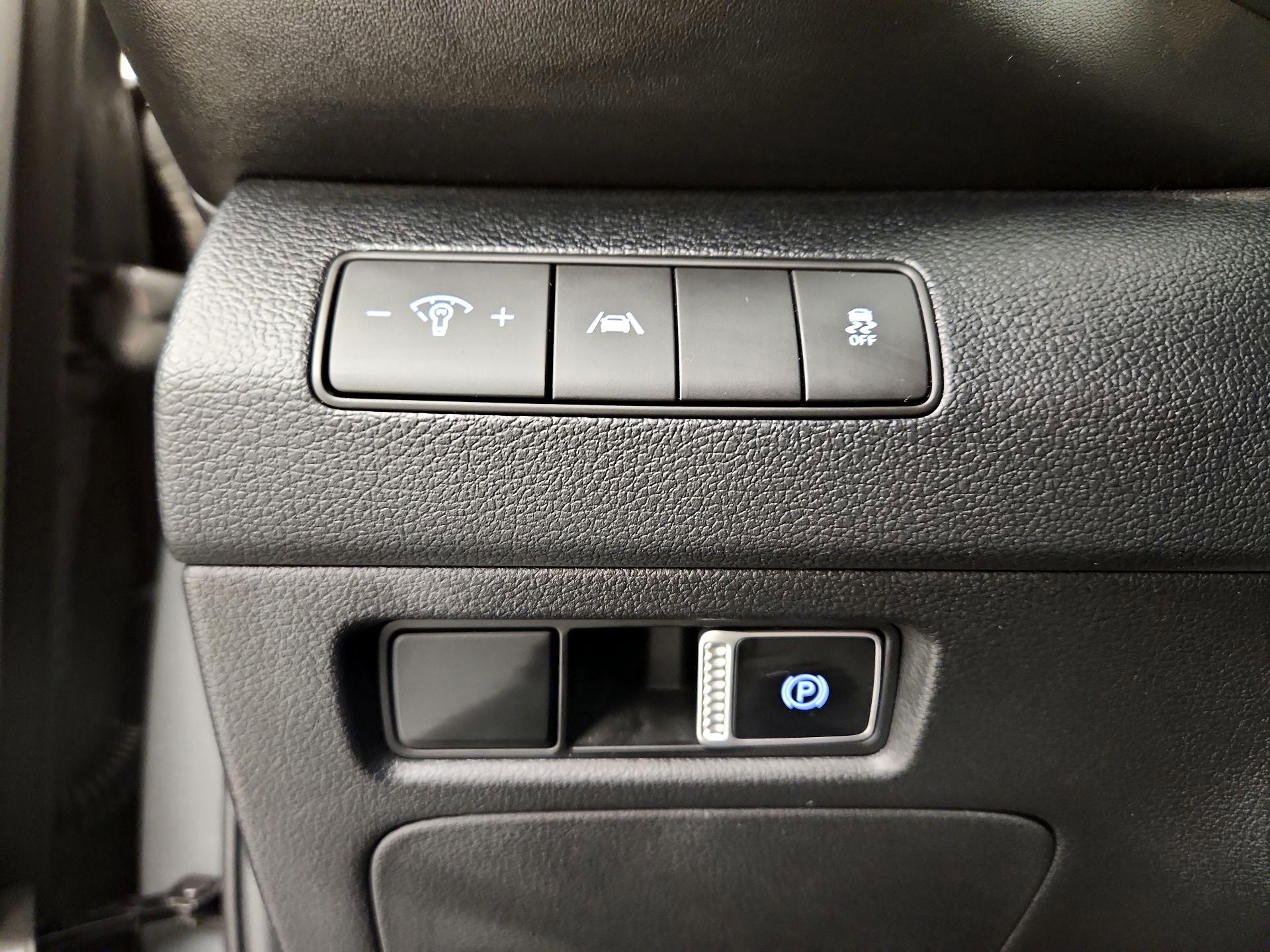 Thumbnail: 2023 Hyundai Santa Fe - 13