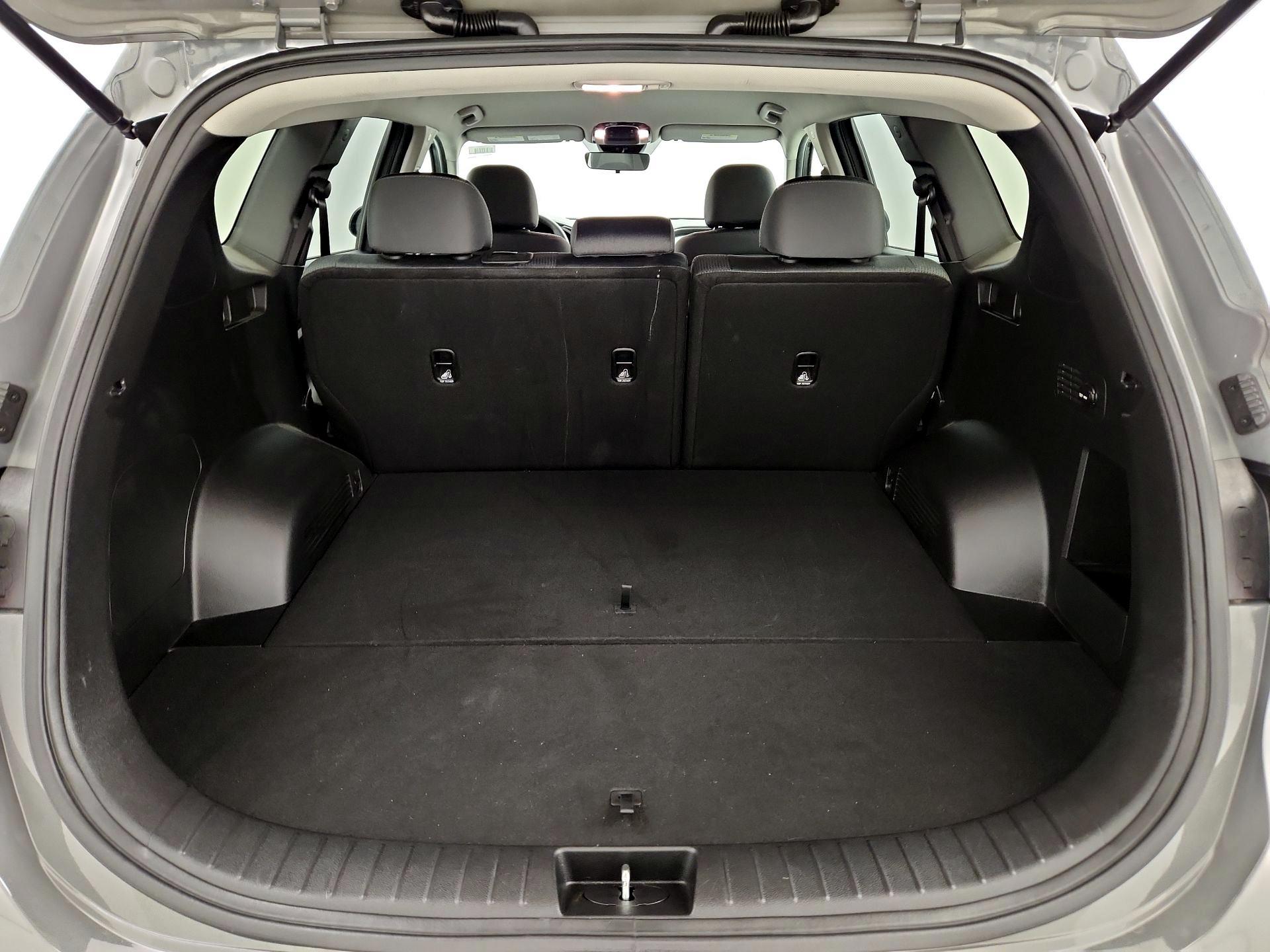 Thumbnail: 2023 Hyundai Santa Fe - 20