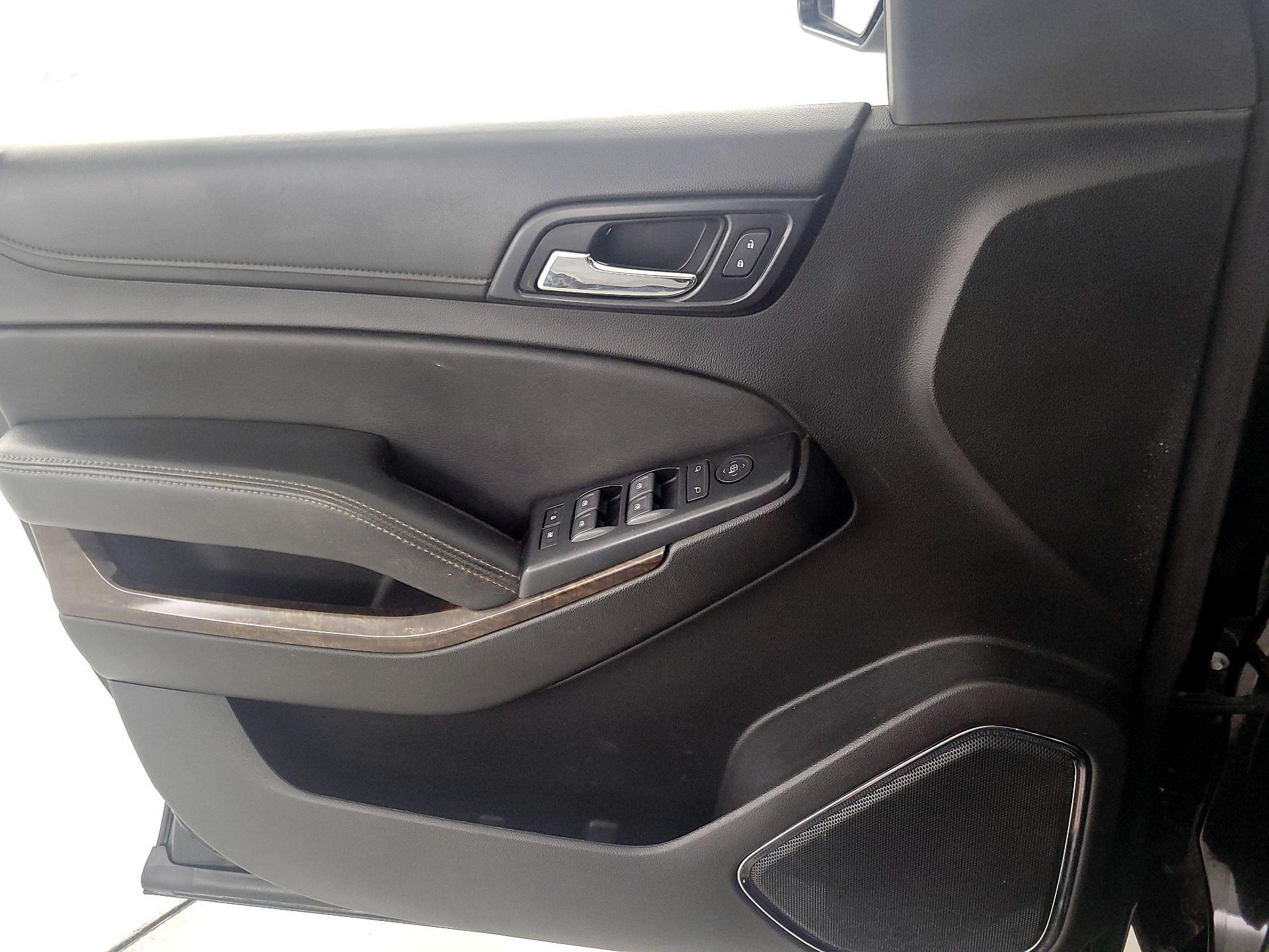 Thumbnail: 2020 Chevrolet Tahoe - 12