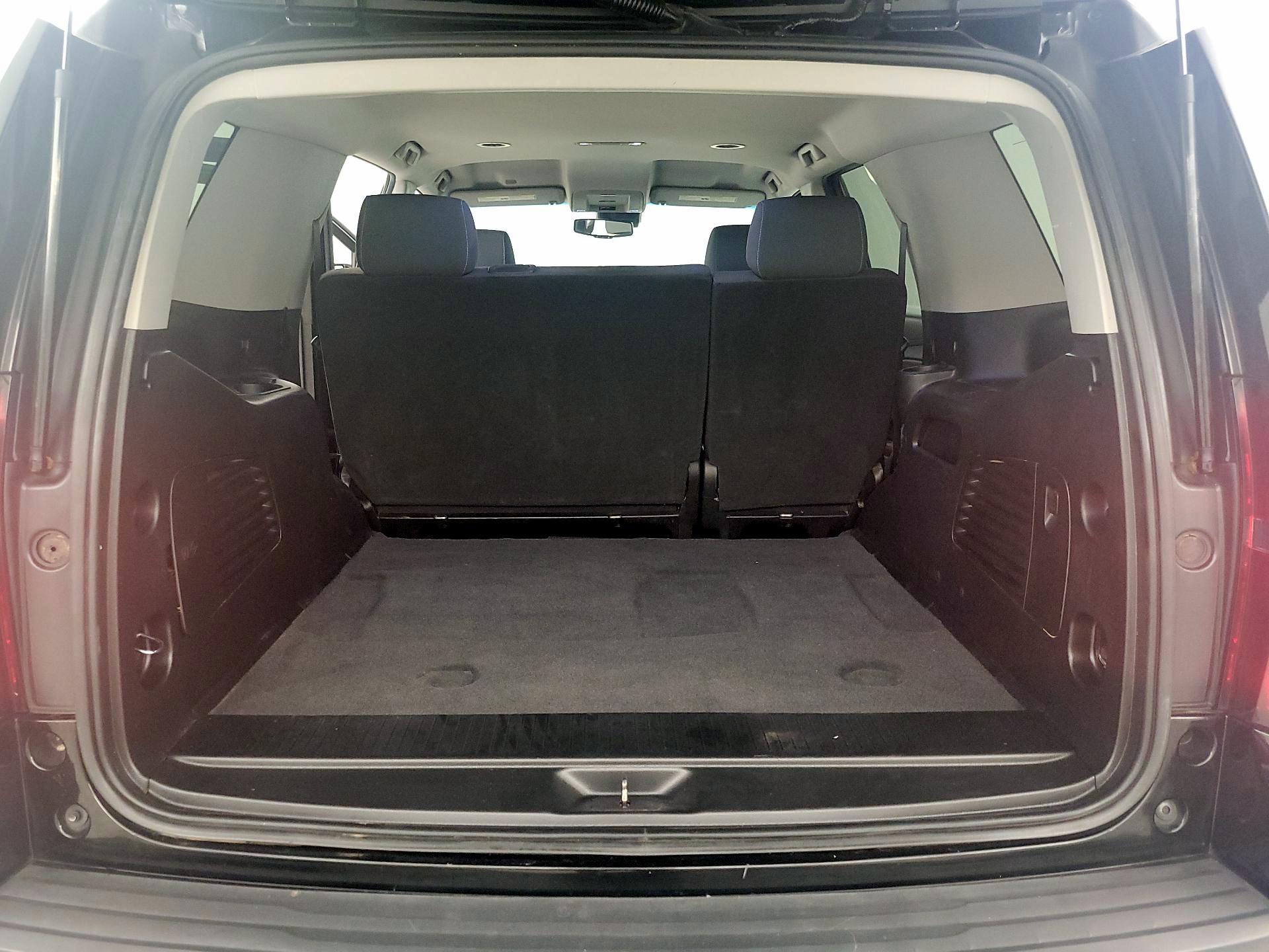 Thumbnail: 2020 Chevrolet Tahoe - 20