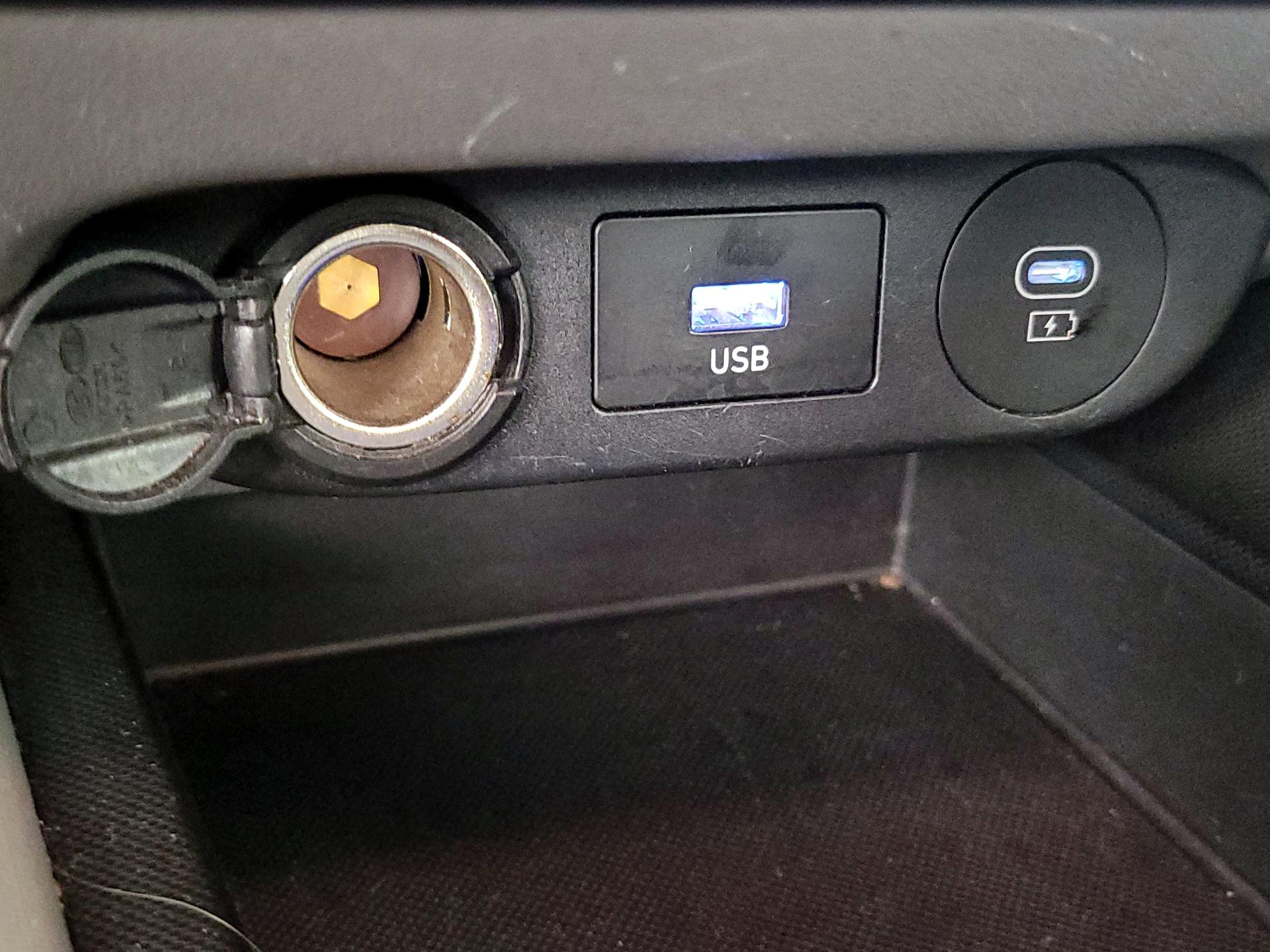 Thumbnail: 2024 Hyundai Elantra - 18