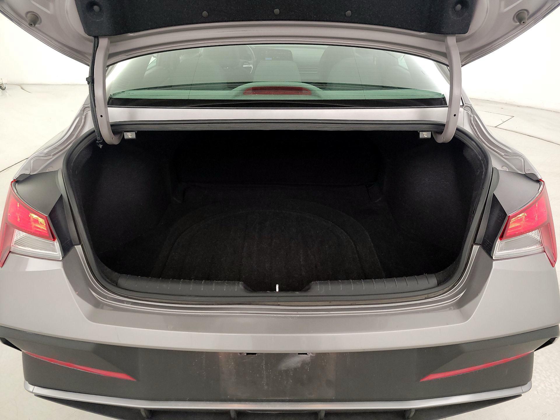 Thumbnail: 2024 Hyundai Elantra - 20