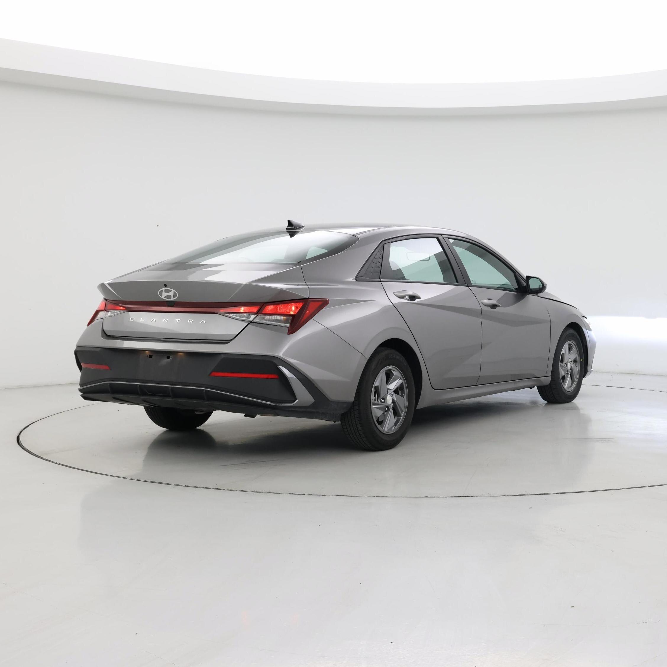 Thumbnail: 2024 Hyundai Elantra - 8