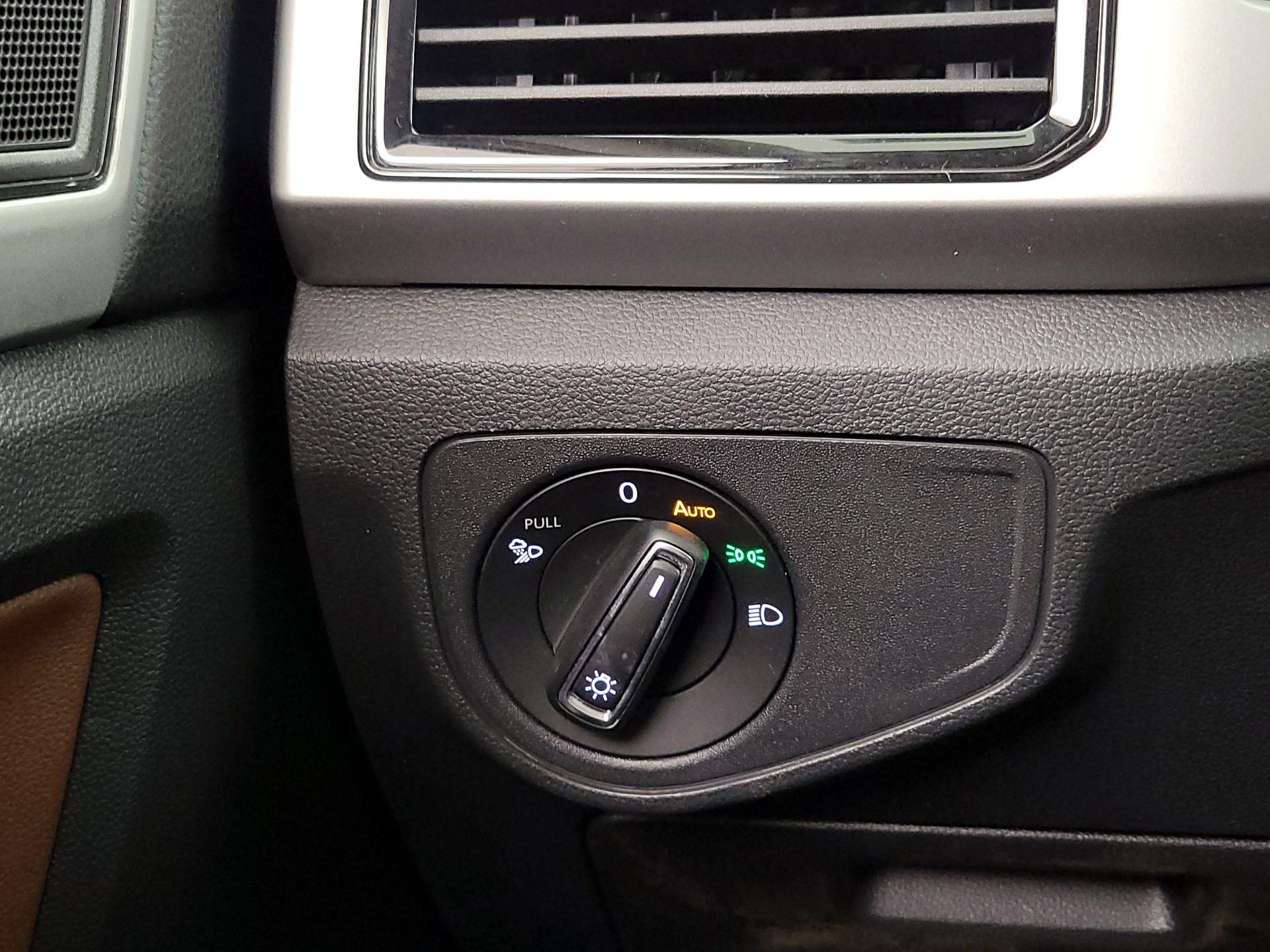 Thumbnail: 2022 Volkswagen Atlas - 13