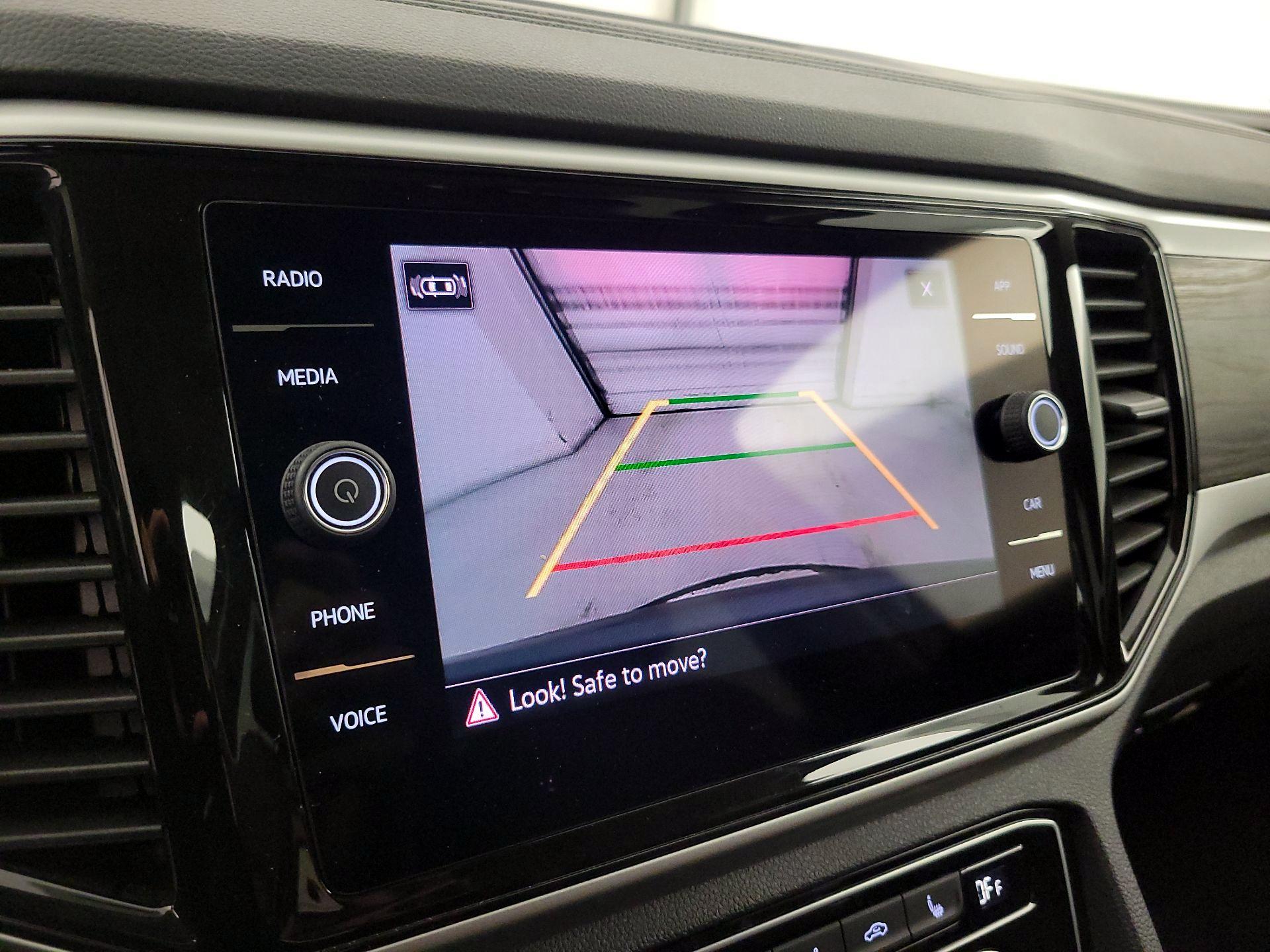 Thumbnail: 2022 Volkswagen Atlas - 14