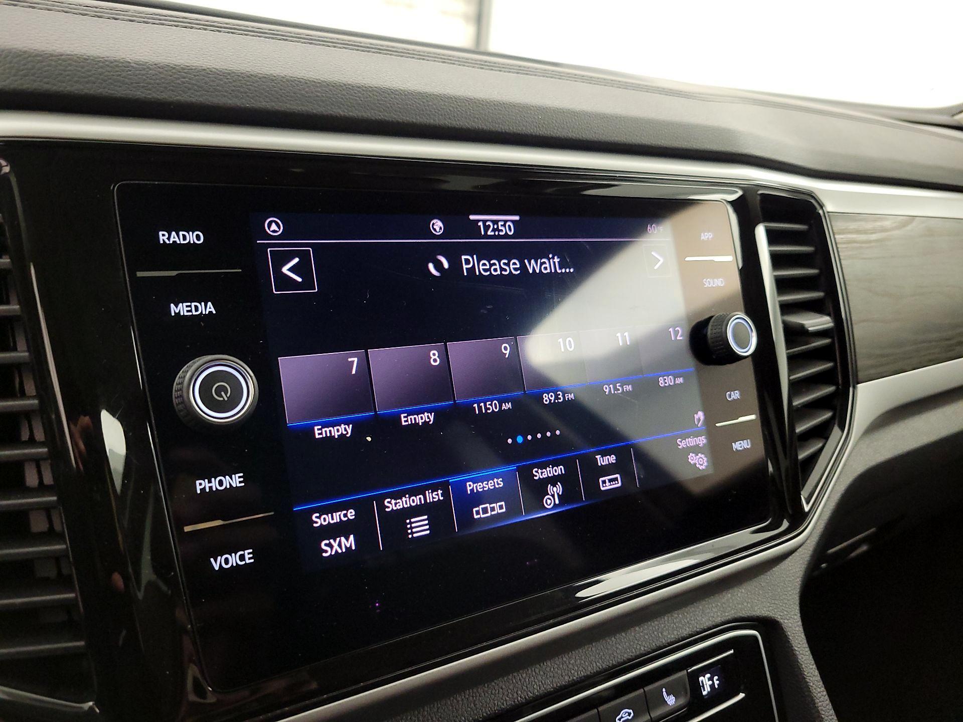 Thumbnail: 2022 Volkswagen Atlas - 15