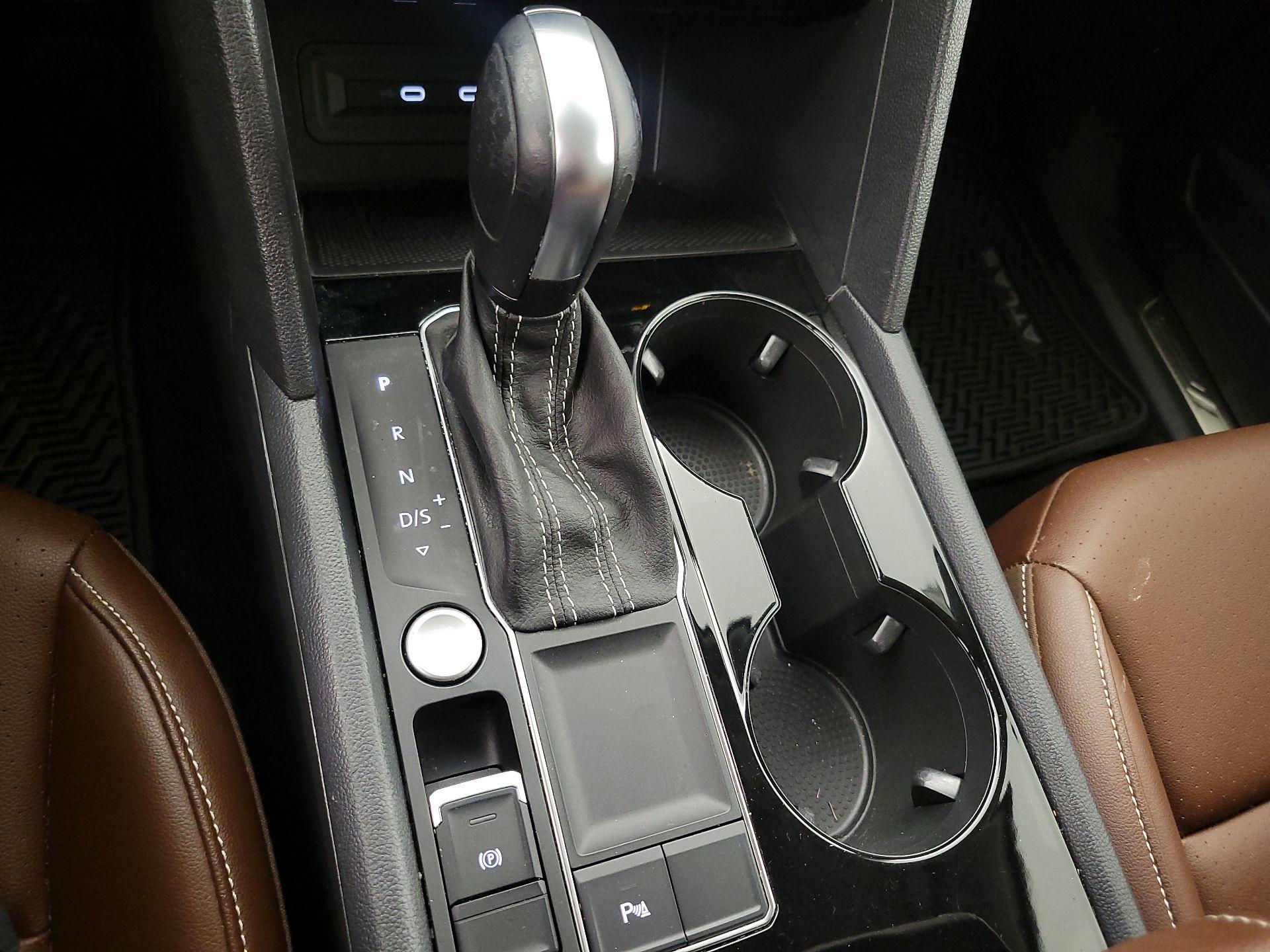 Thumbnail: 2022 Volkswagen Atlas - 17