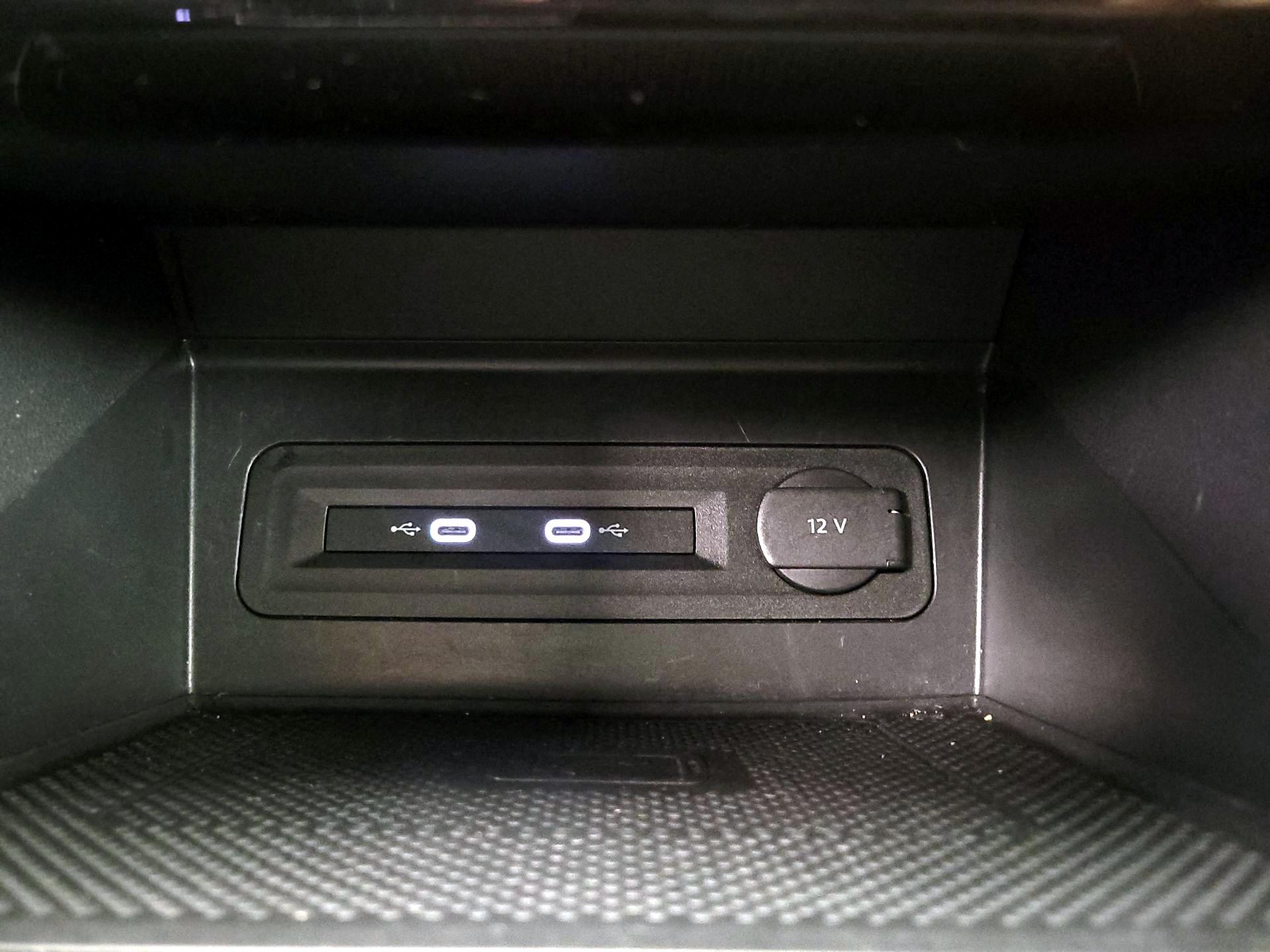 Thumbnail: 2022 Volkswagen Atlas - 18