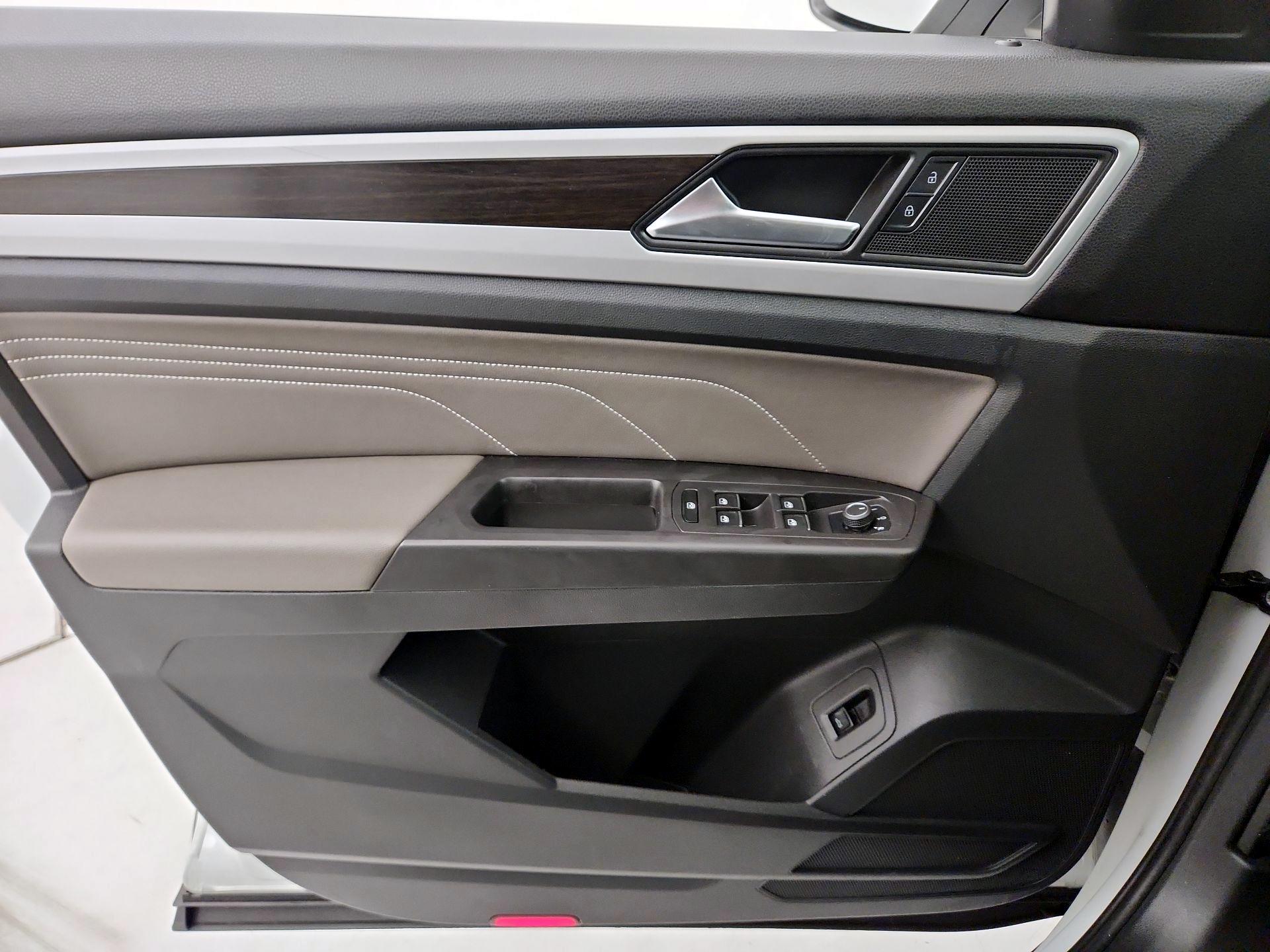 Thumbnail: 2023 Volkswagen Atlas - 12