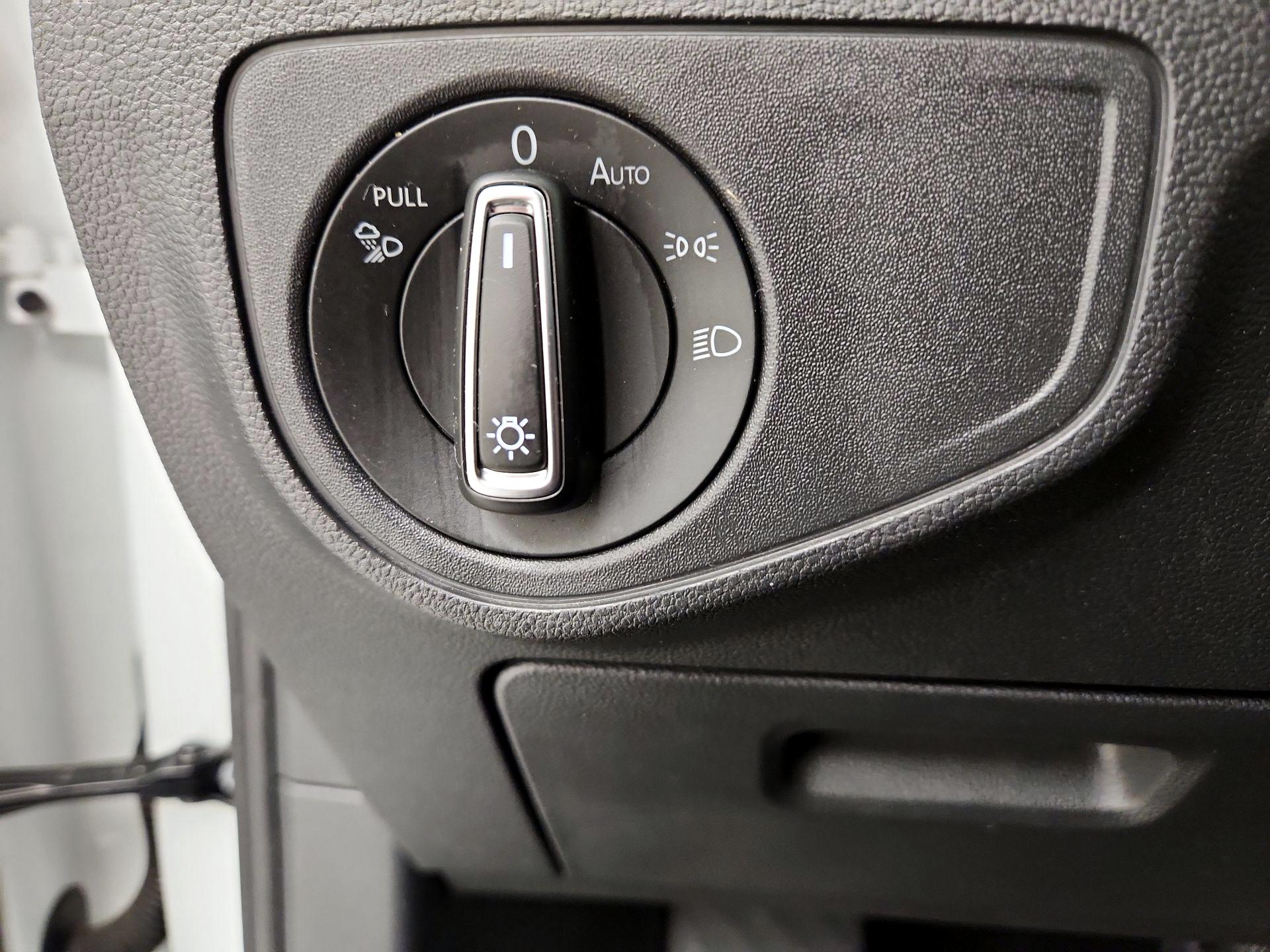 Thumbnail: 2023 Volkswagen Atlas - 13