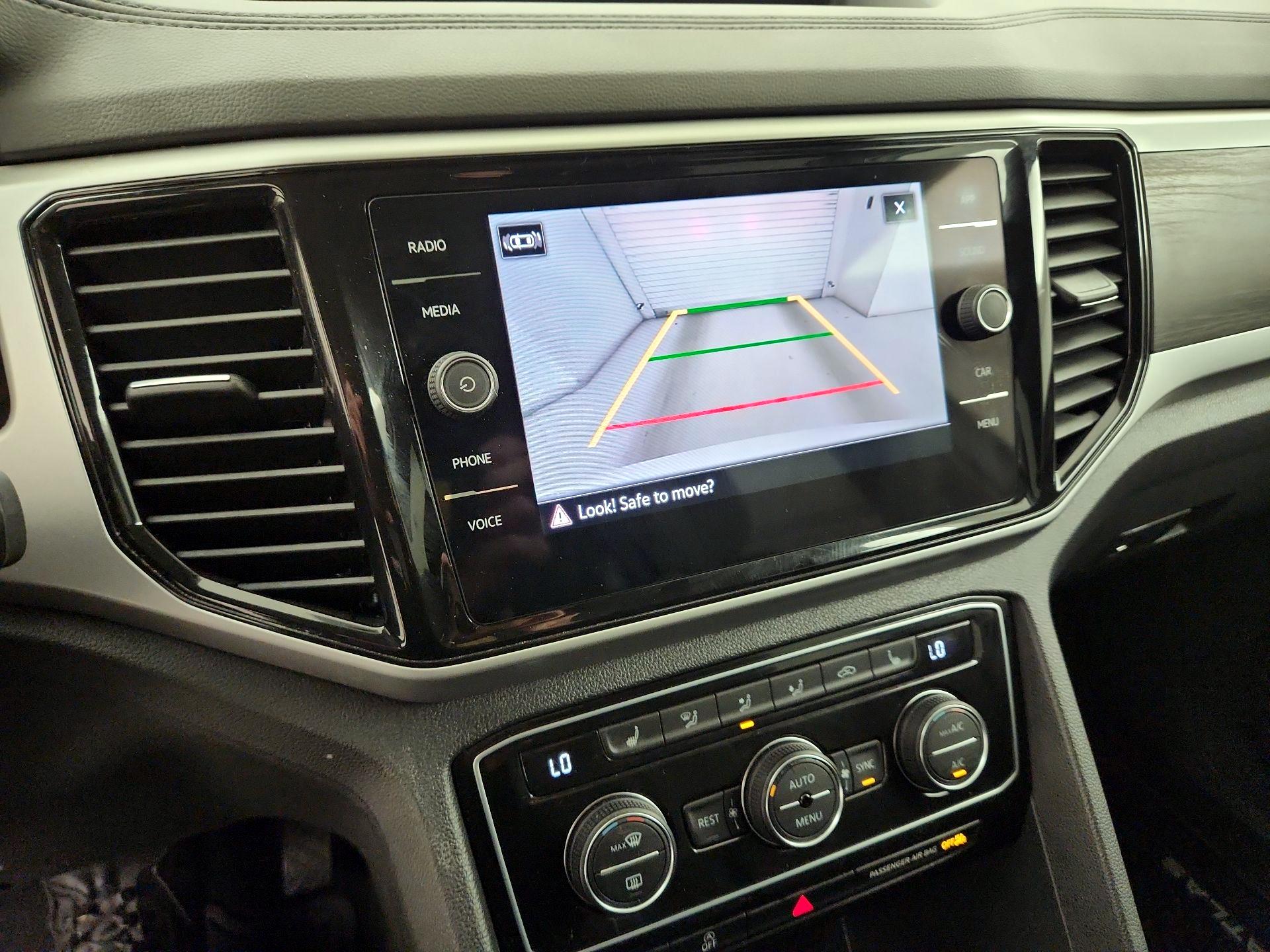 Thumbnail: 2023 Volkswagen Atlas - 14