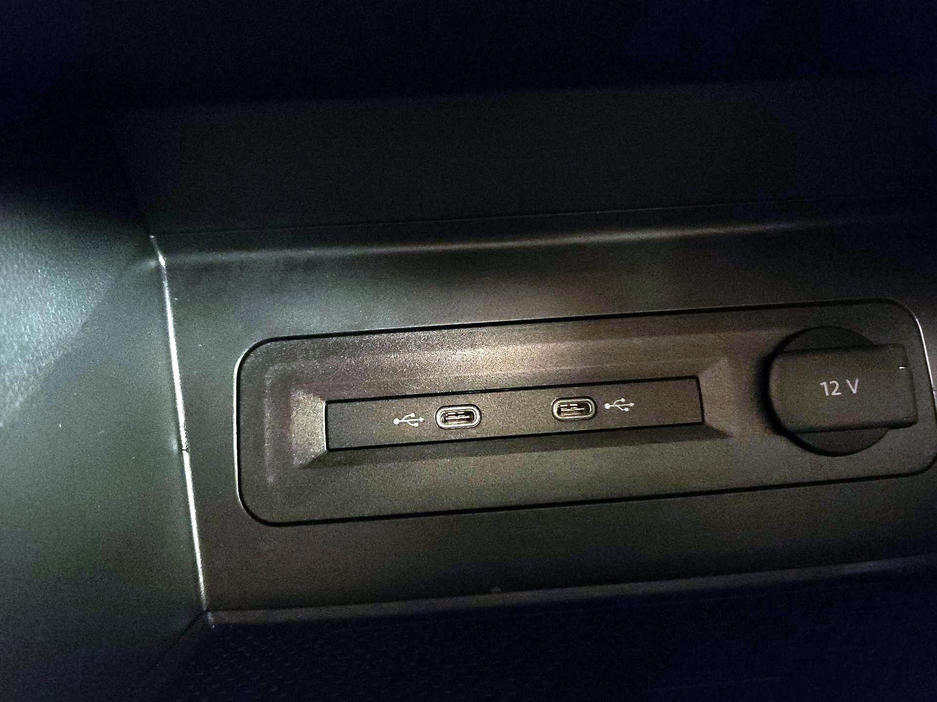 Thumbnail: 2023 Volkswagen Atlas - 18