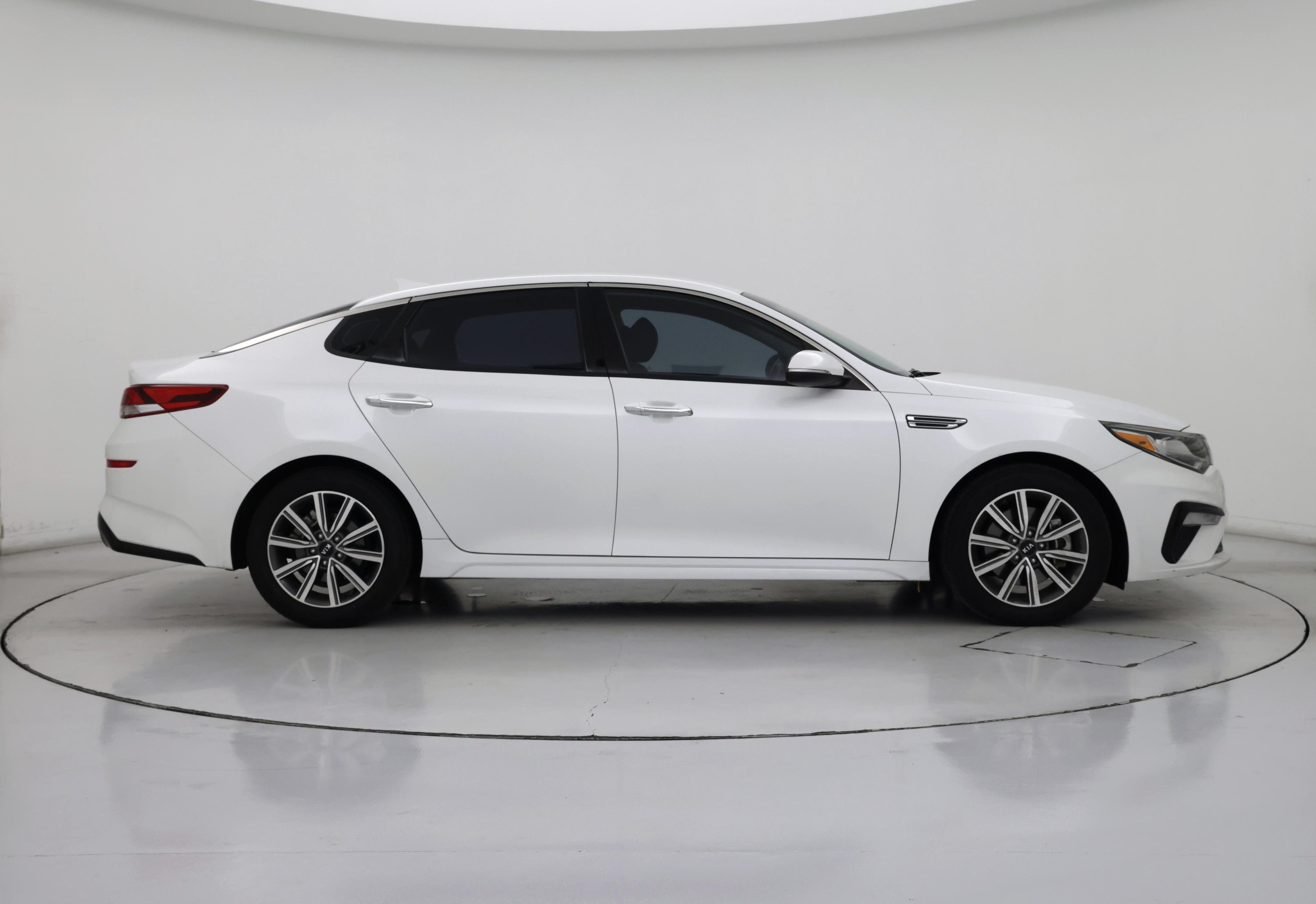 Thumbnail: 2020 Kia Optima - 7