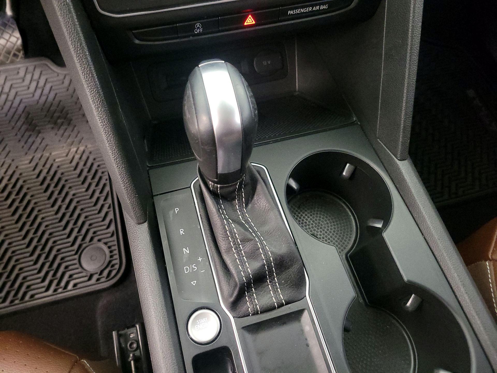 Thumbnail: 2021 Volkswagen Atlas - 17