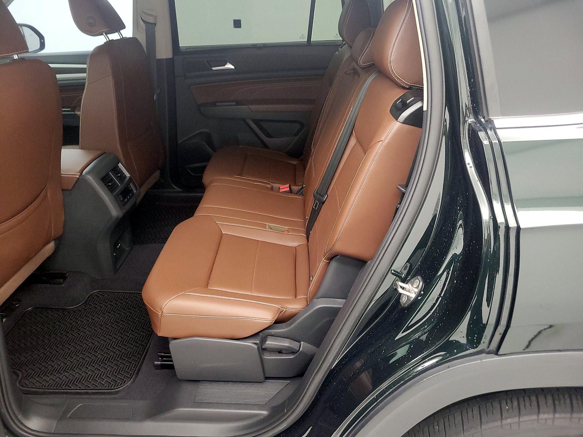 Thumbnail: 2021 Volkswagen Atlas - 20