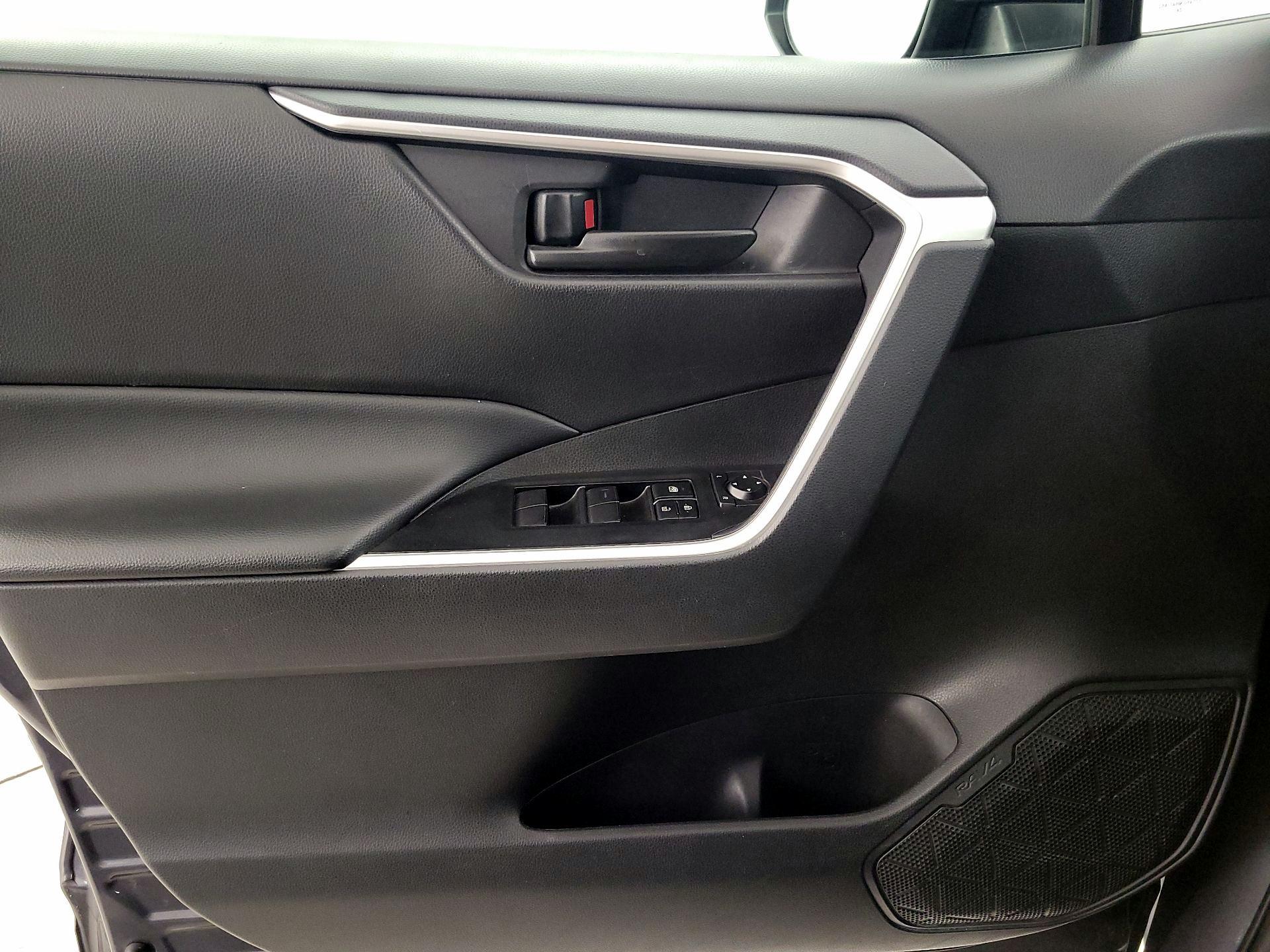 Thumbnail: 2024 Toyota RAV4 - 12