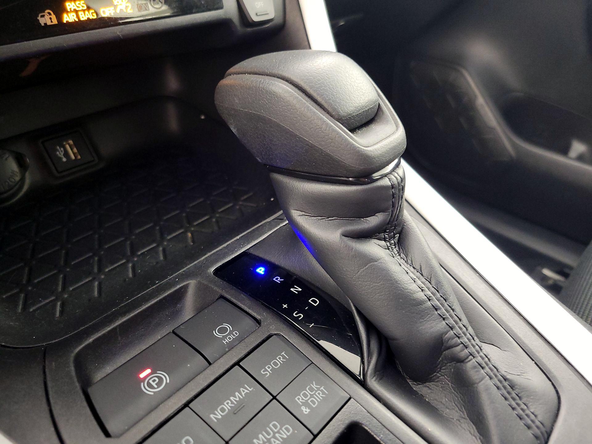 Thumbnail: 2024 Toyota RAV4 - 17