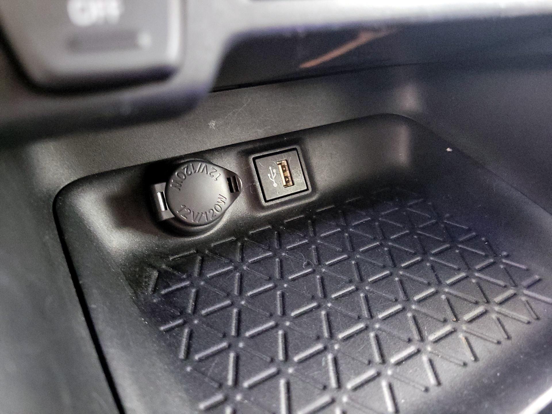 Thumbnail: 2024 Toyota RAV4 - 18