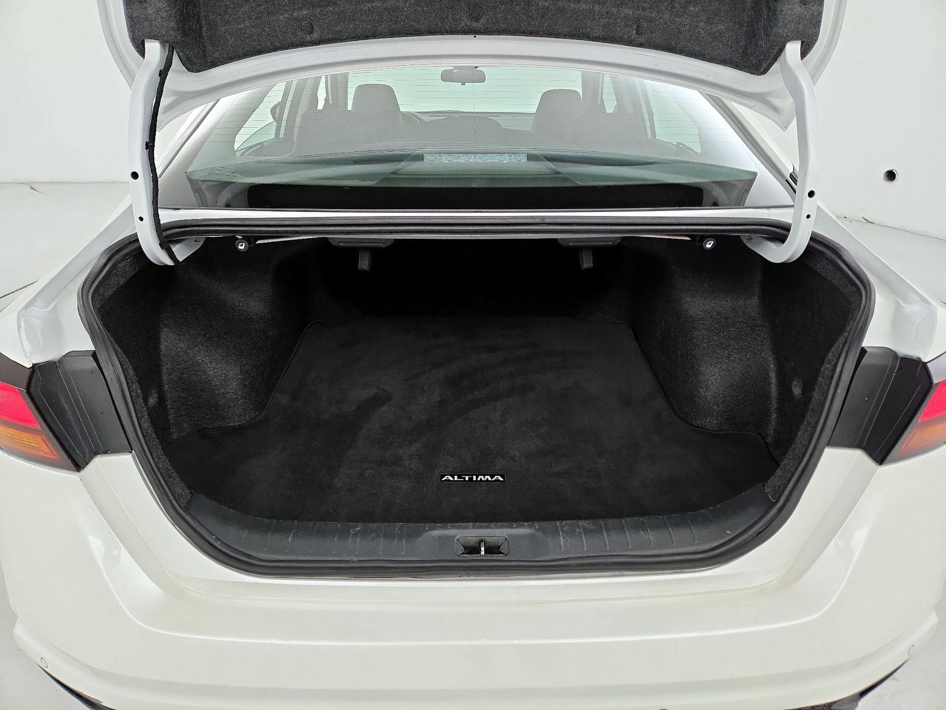 Thumbnail: 2023 Nissan Altima - 20