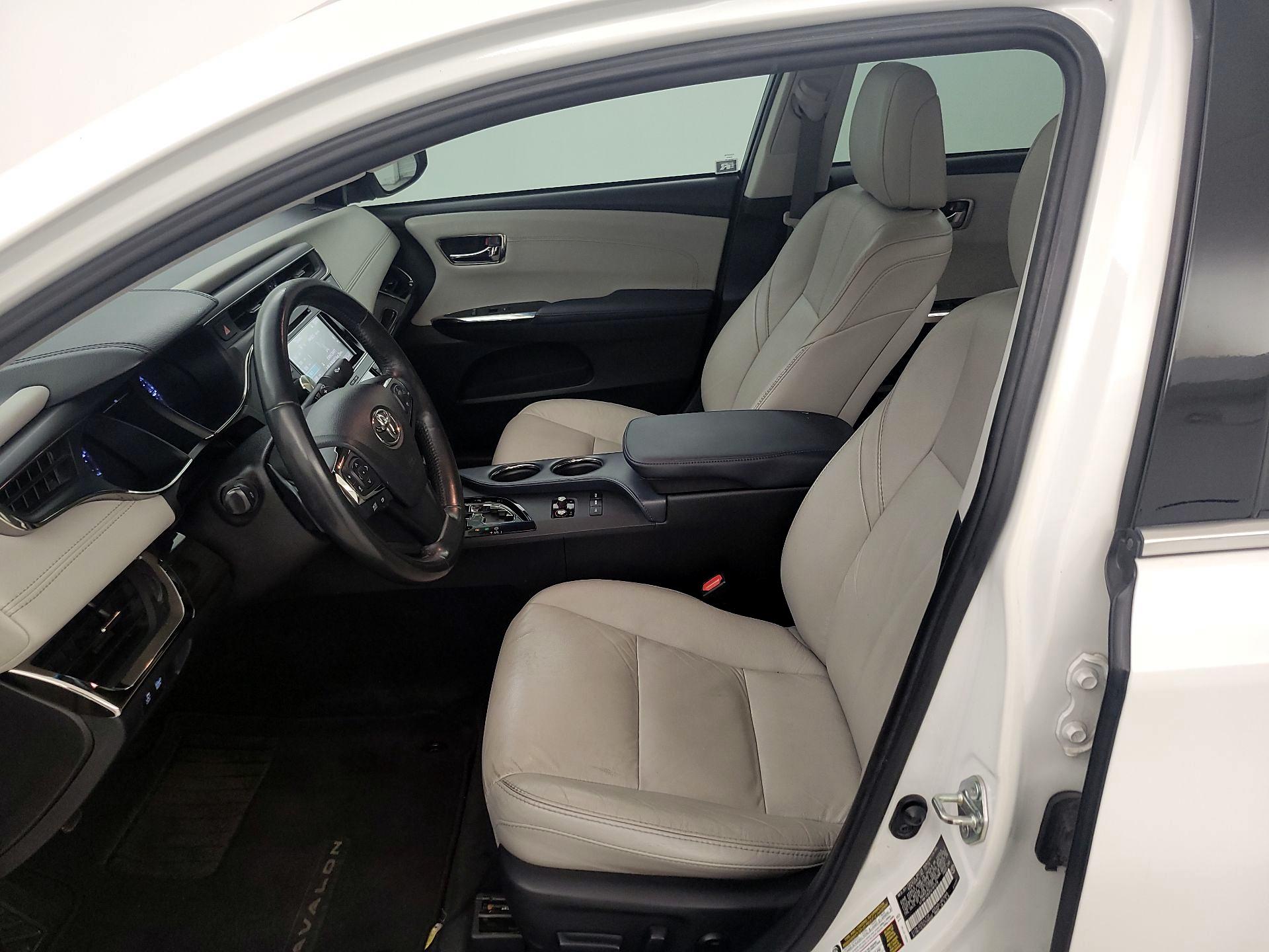 Thumbnail: 2015 Toyota Avalon - 11