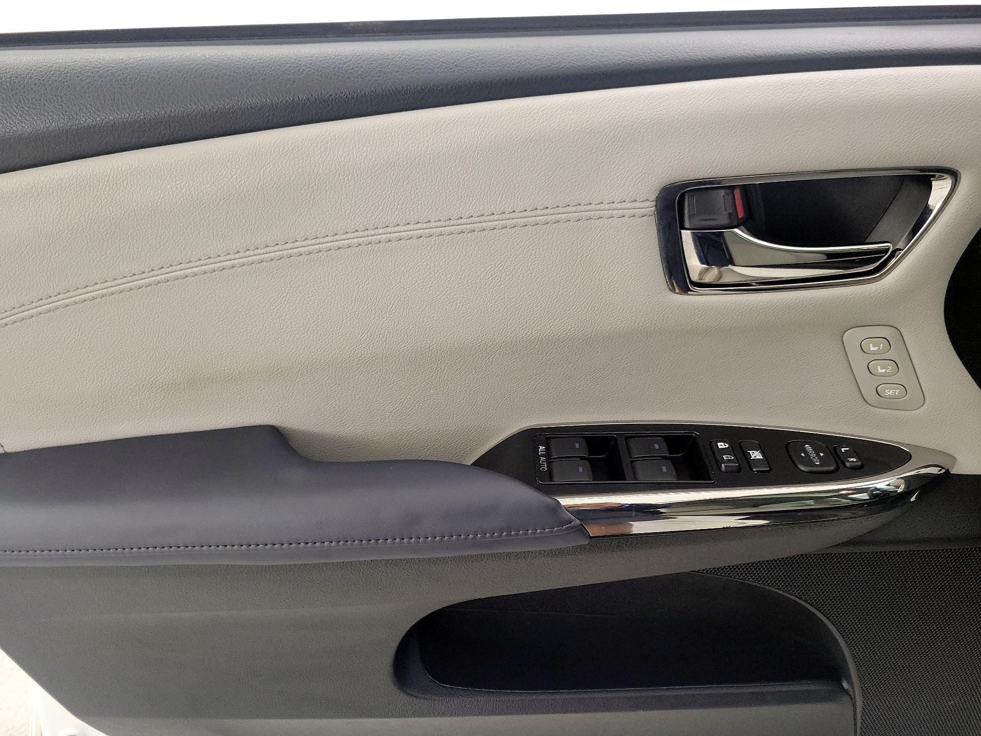 Thumbnail: 2015 Toyota Avalon - 12