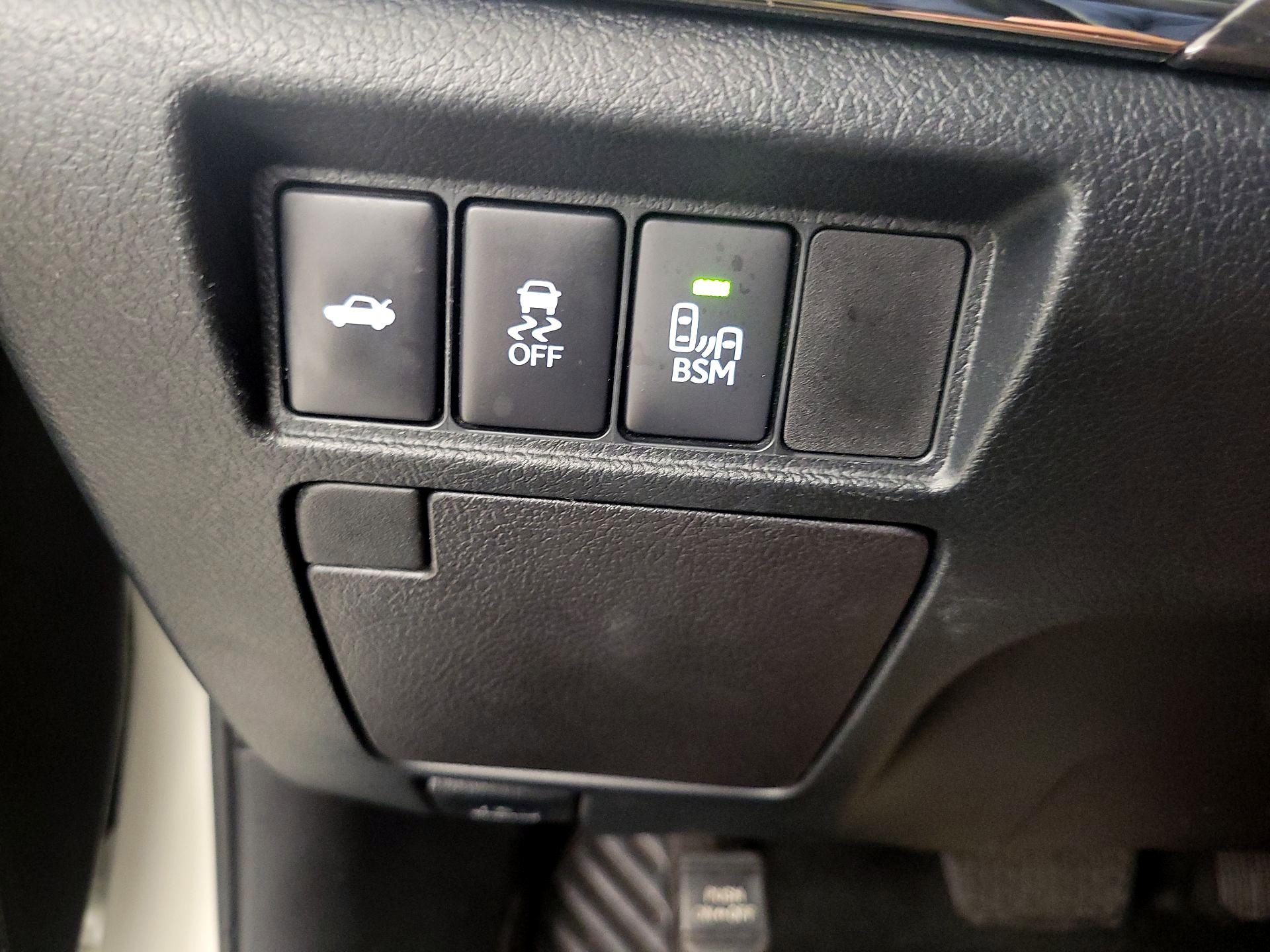 Thumbnail: 2015 Toyota Avalon - 13