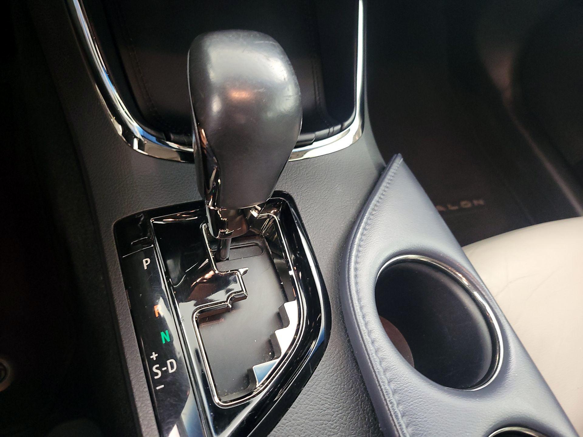 Thumbnail: 2015 Toyota Avalon - 17