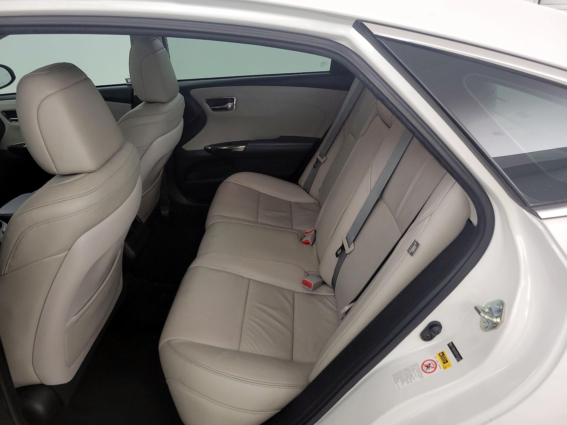 Thumbnail: 2015 Toyota Avalon - 19