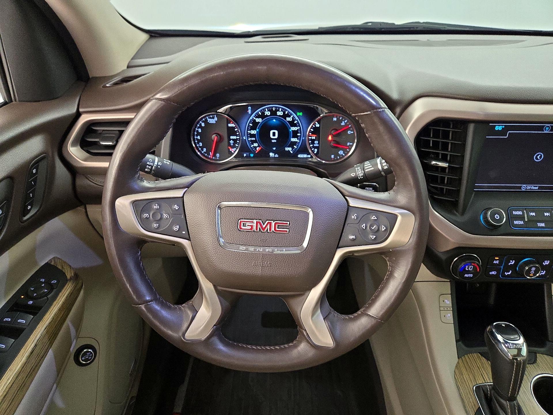 Thumbnail: 2017 GMC Acadia - 10