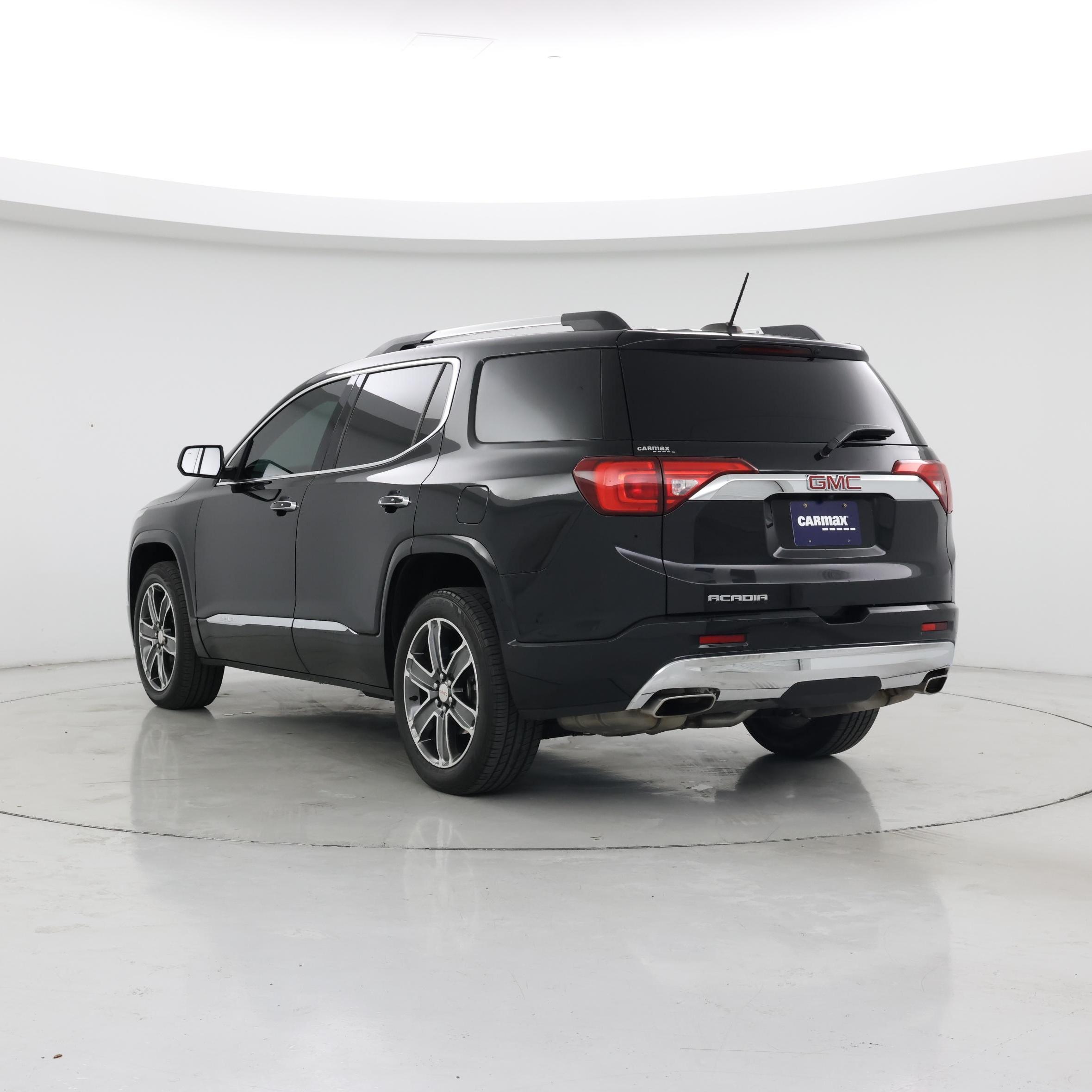 Thumbnail: 2017 GMC Acadia - 2