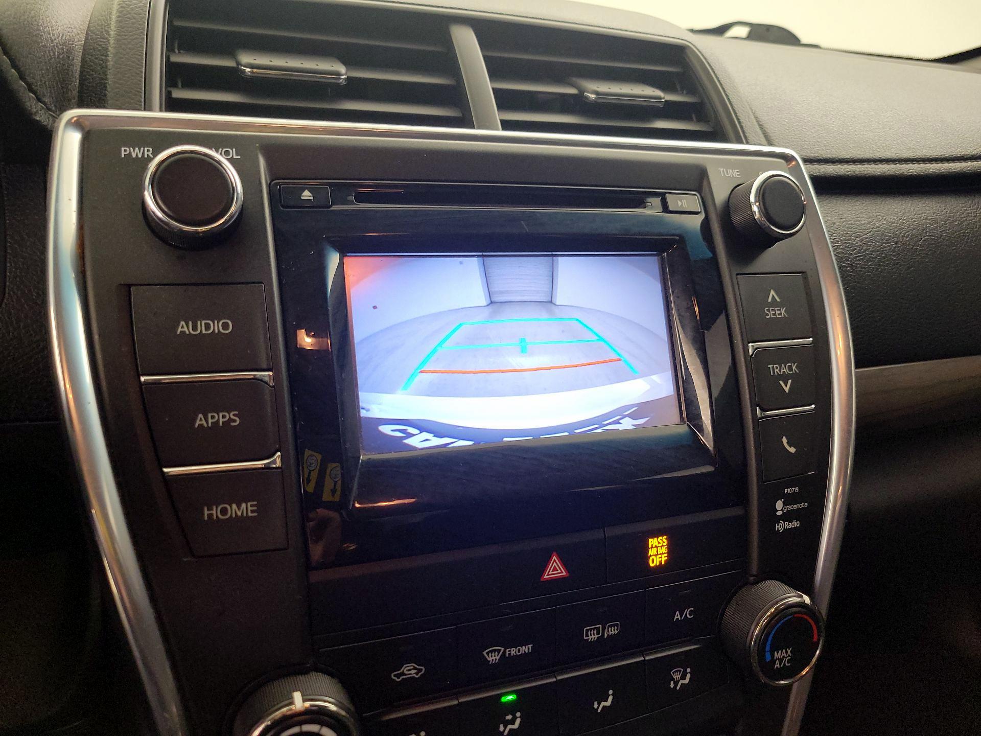 Thumbnail: 2015 Toyota Camry - 14