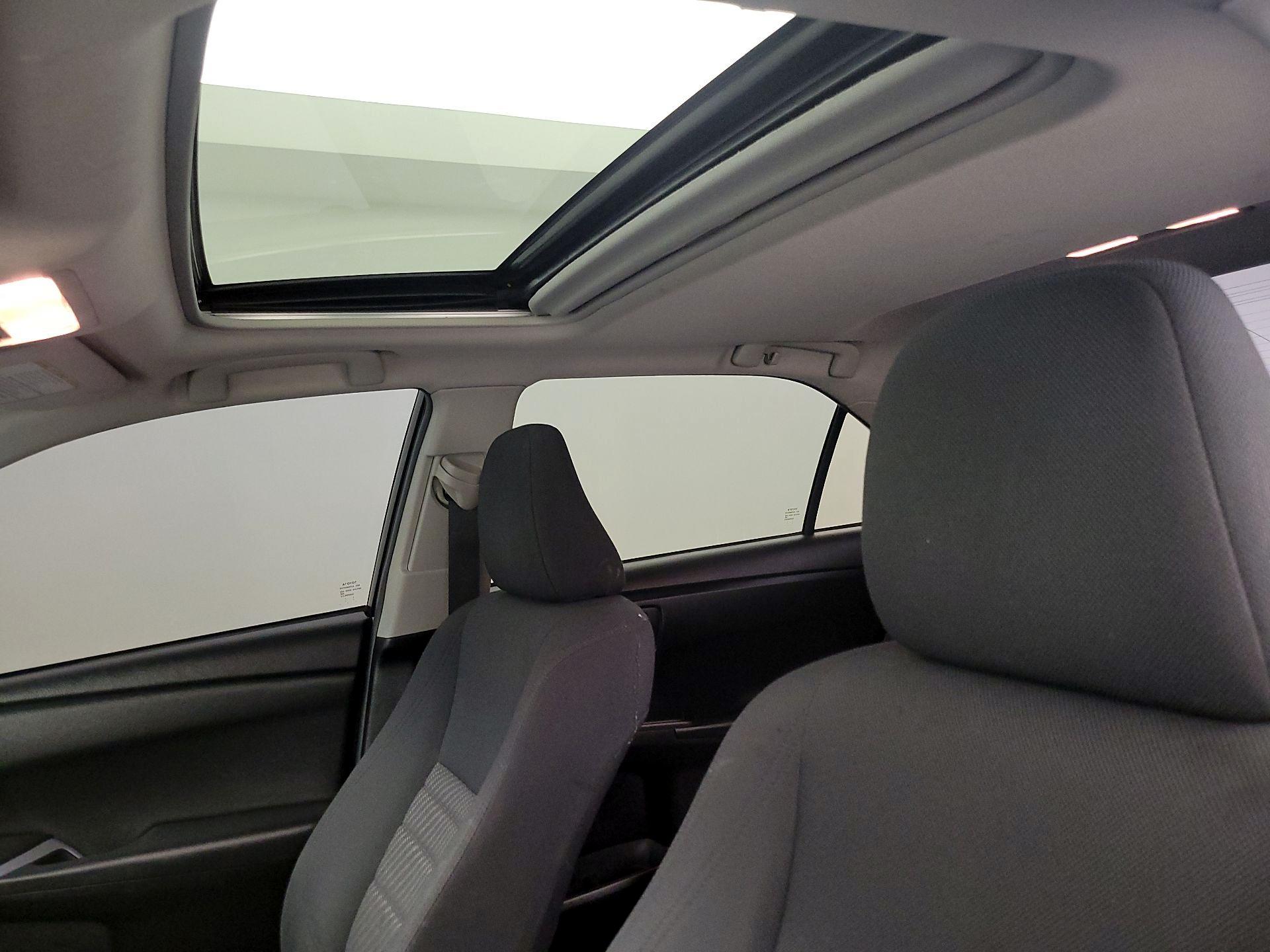 Thumbnail: 2015 Toyota Camry - 19