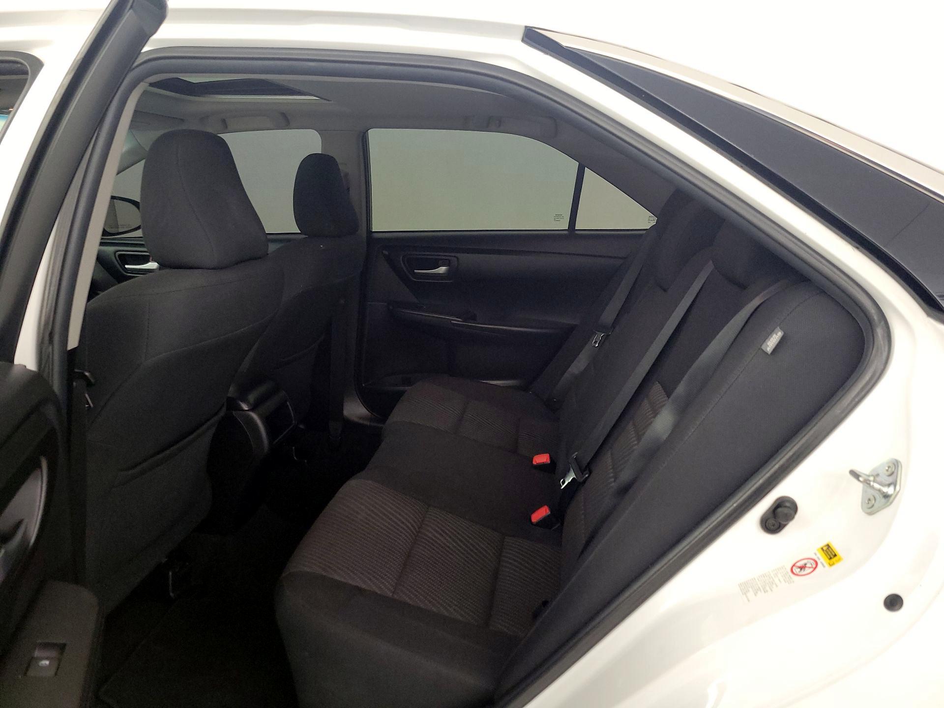 Thumbnail: 2015 Toyota Camry - 20