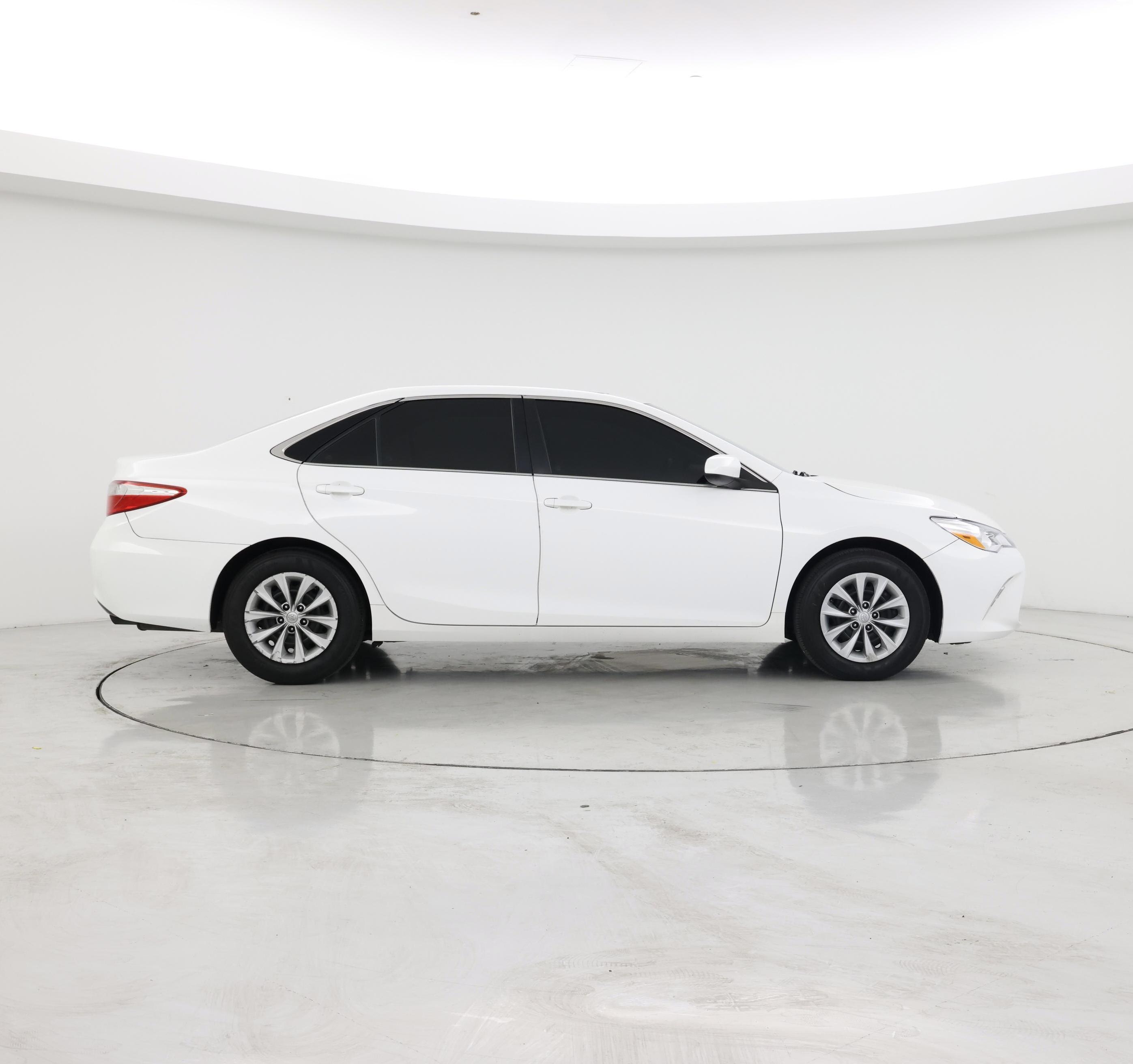 Thumbnail: 2015 Toyota Camry - 7