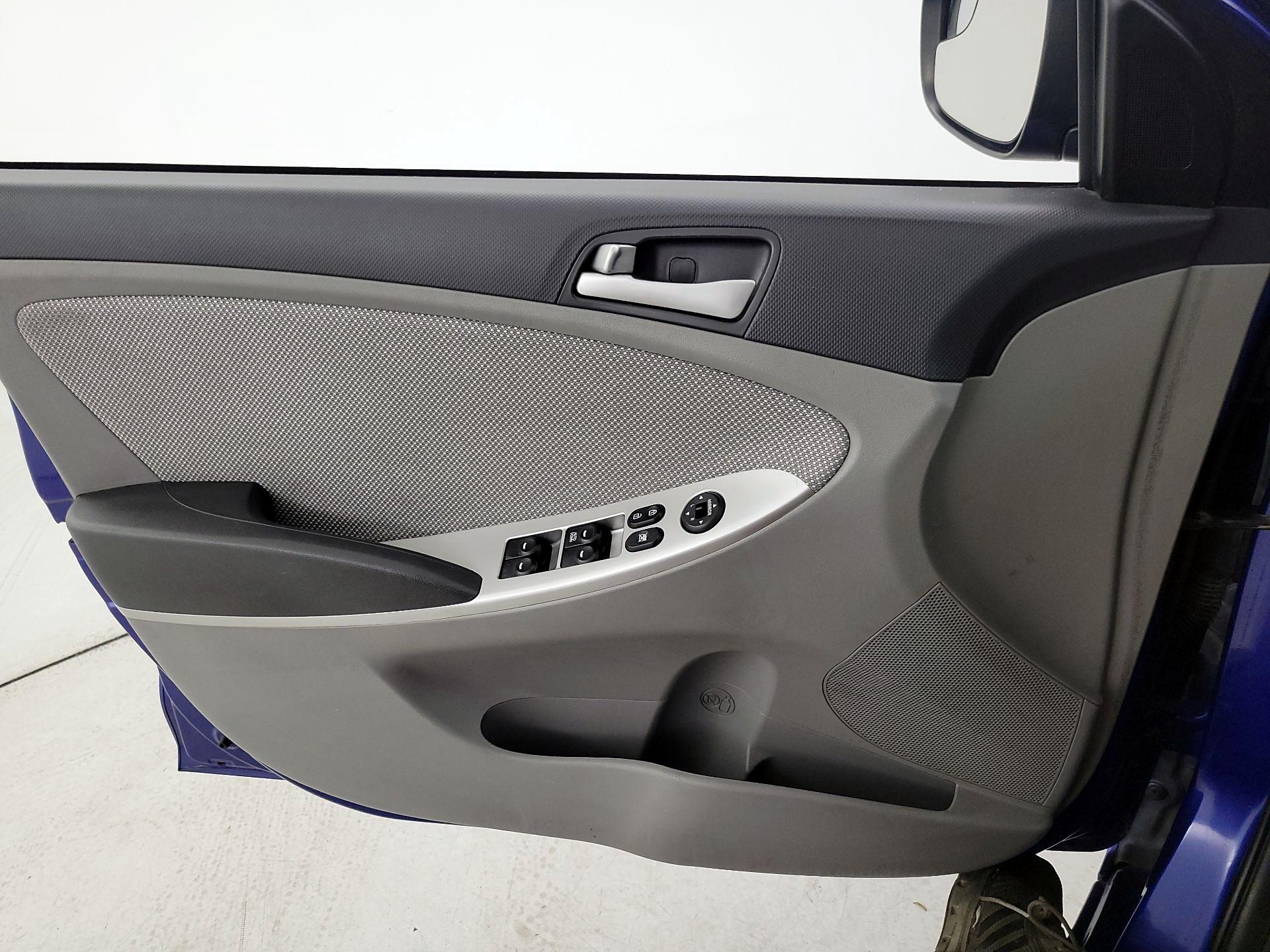 Thumbnail: 2014 Hyundai Accent - 12